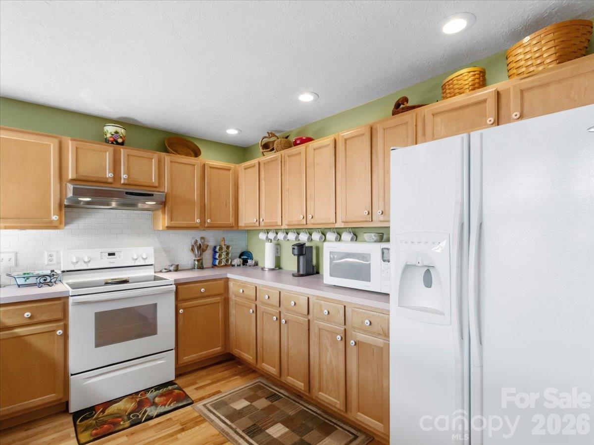 807 Pine Tree Road Property Photo 23