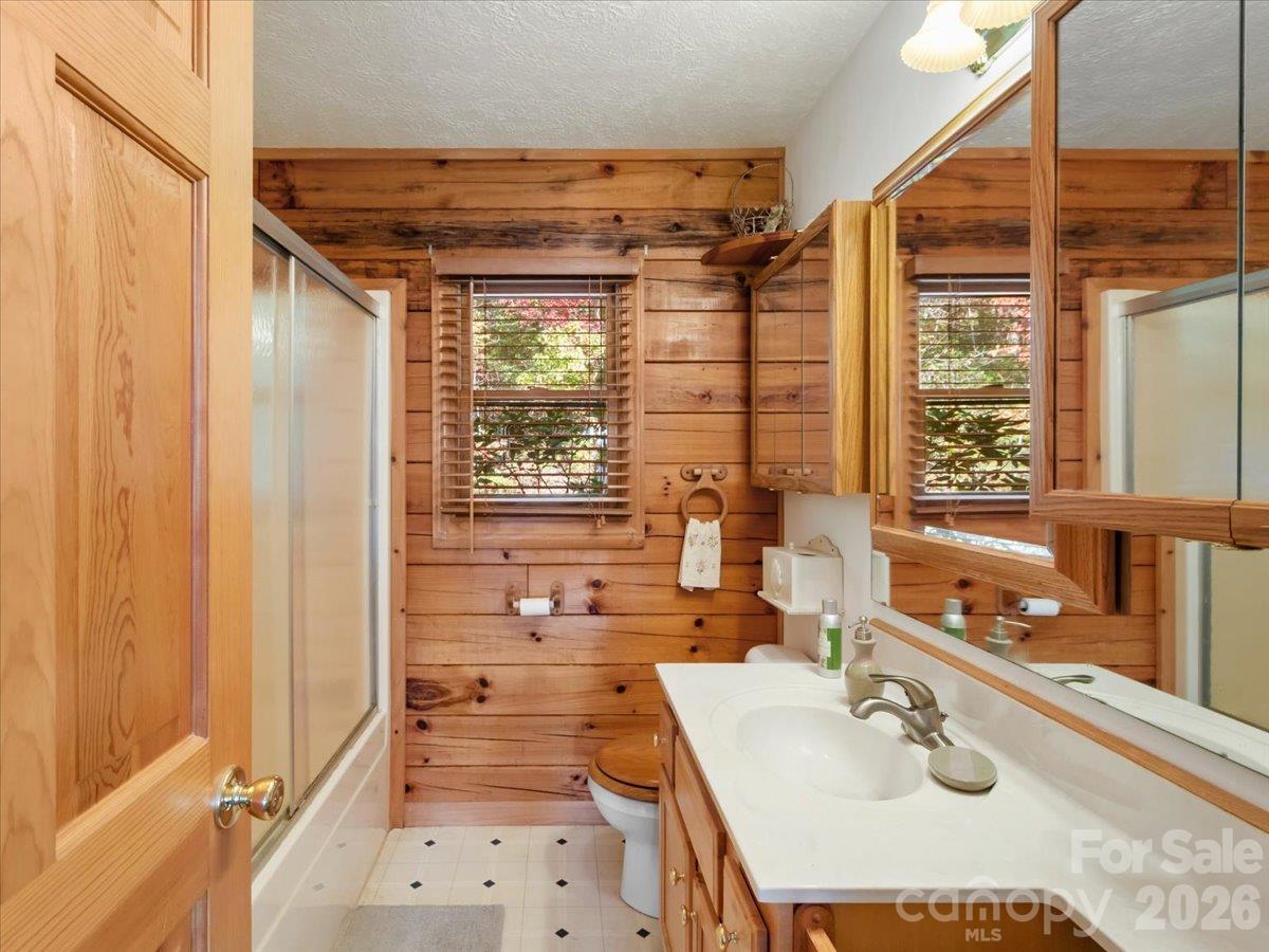 807 Pine Tree Road Property Photo 29