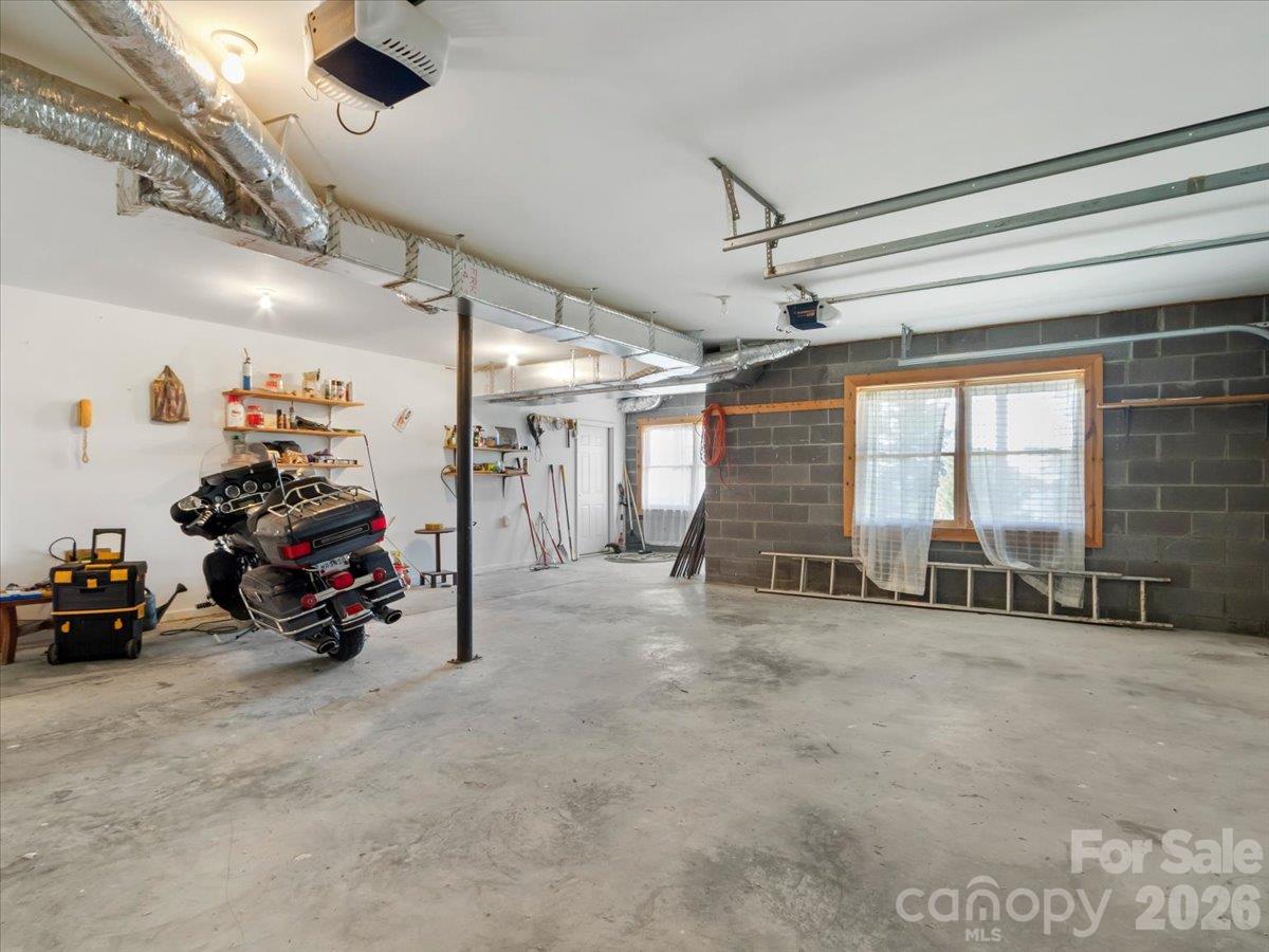 807 Pine Tree Road Property Photo 38