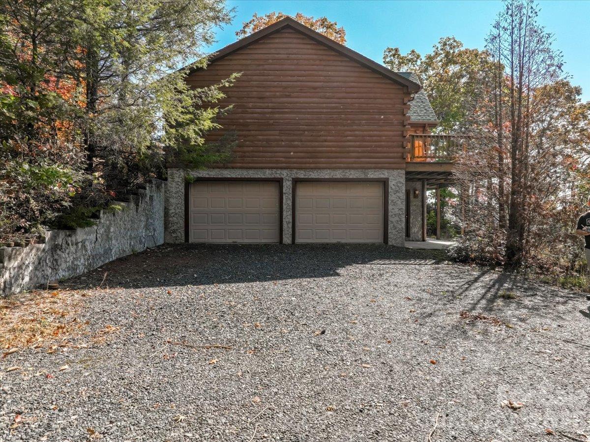 807 Pine Tree Road Property Photo 40