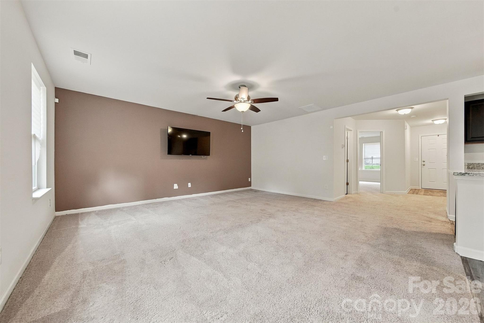 929 Grace Street Property Photo 4