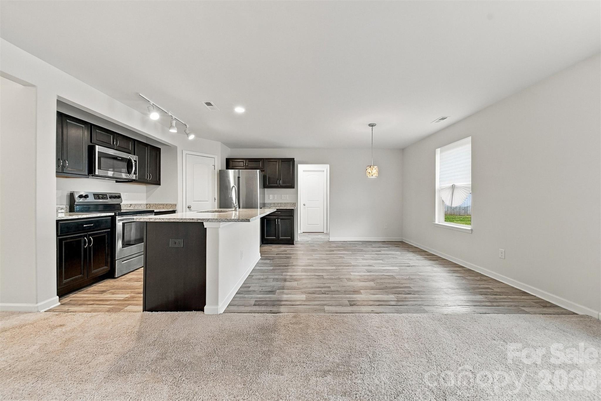 929 Grace Street Property Photo 6