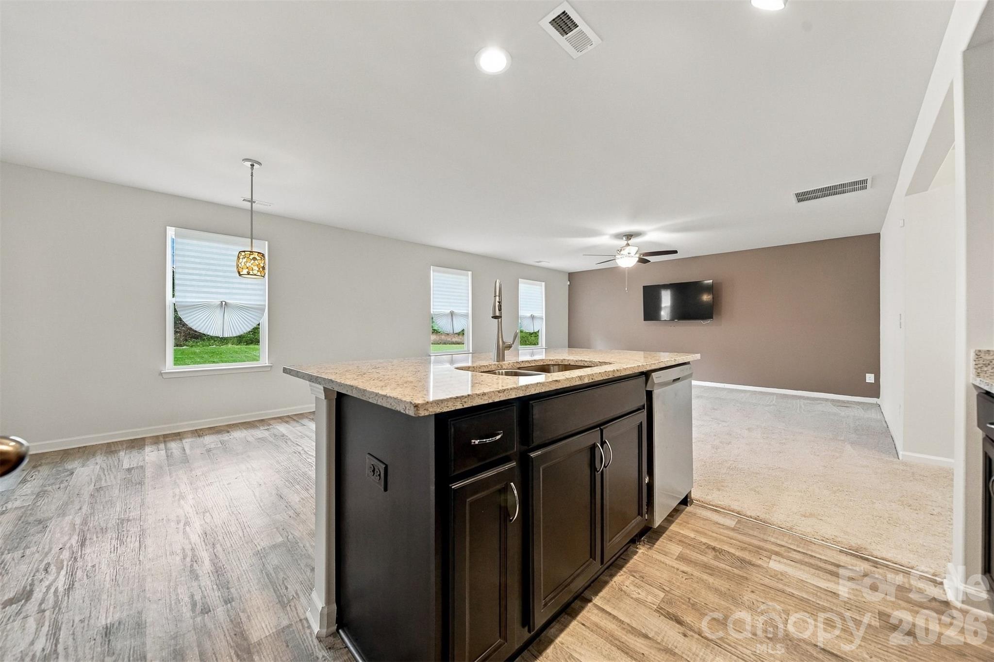 929 Grace Street Property Photo 7