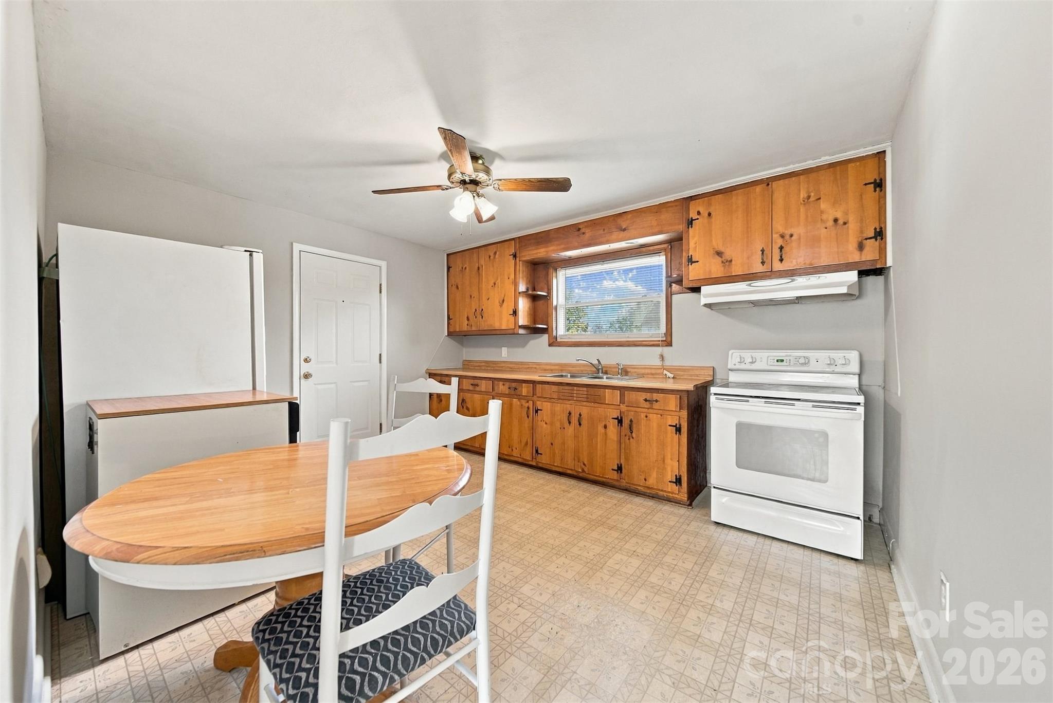 3983 Buff Street Property Photo 7