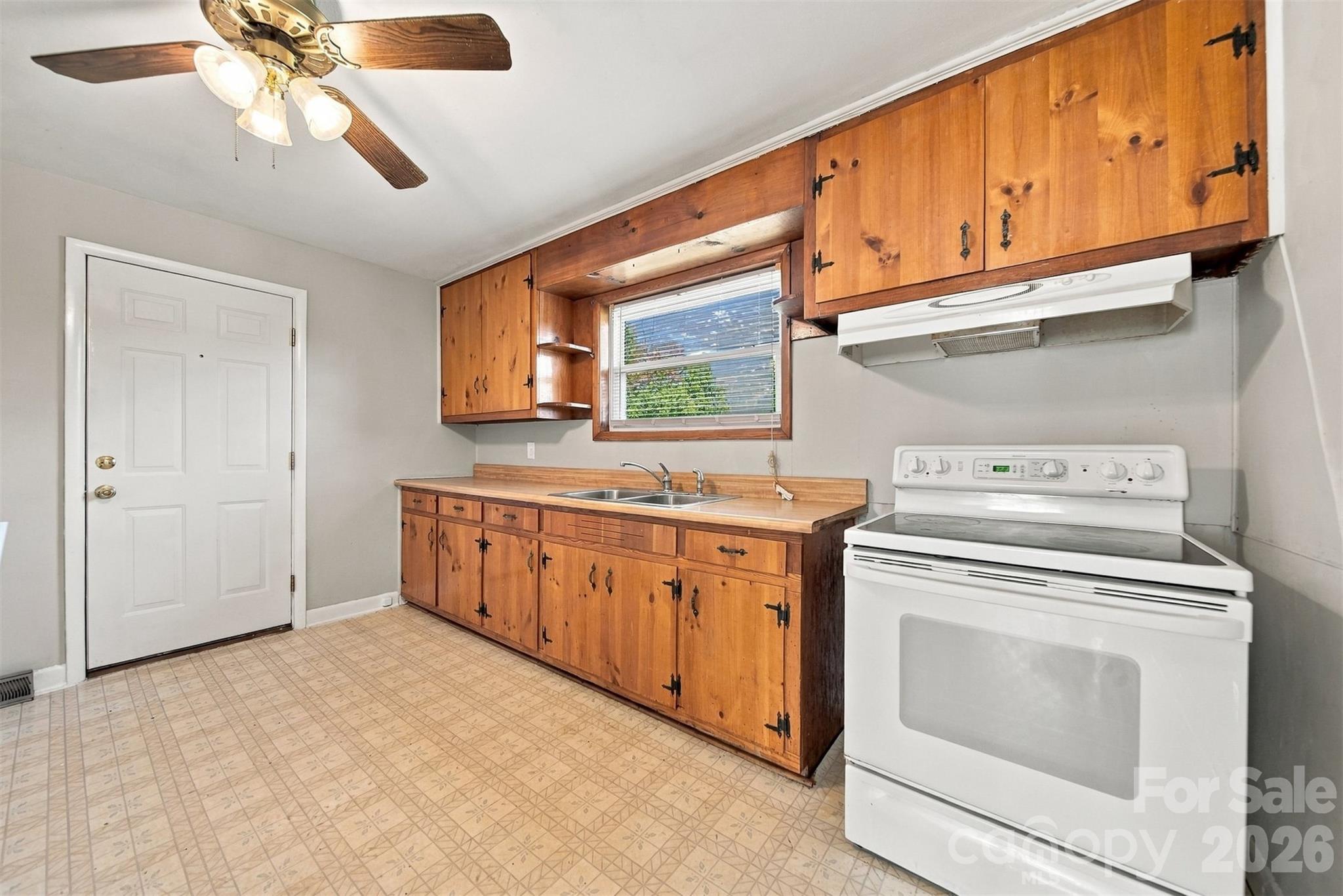 3983 Buff Street Property Photo 8