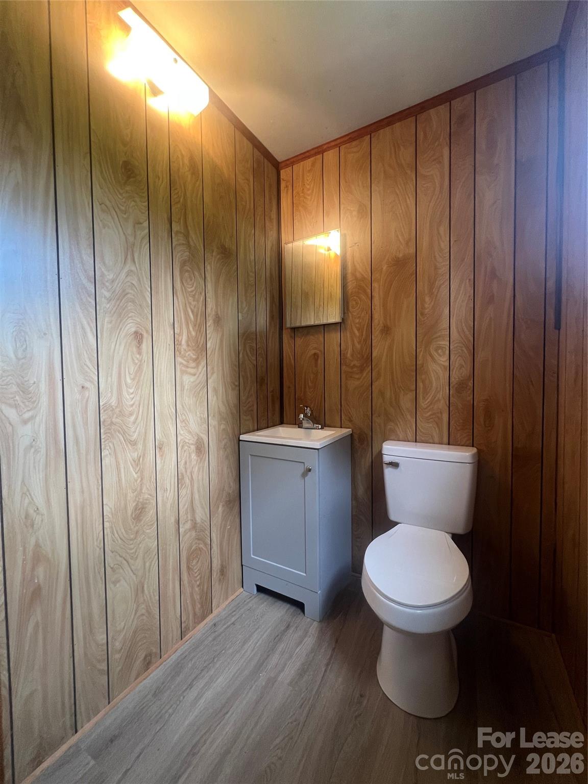 1715 Bondale Place Property Photo 3