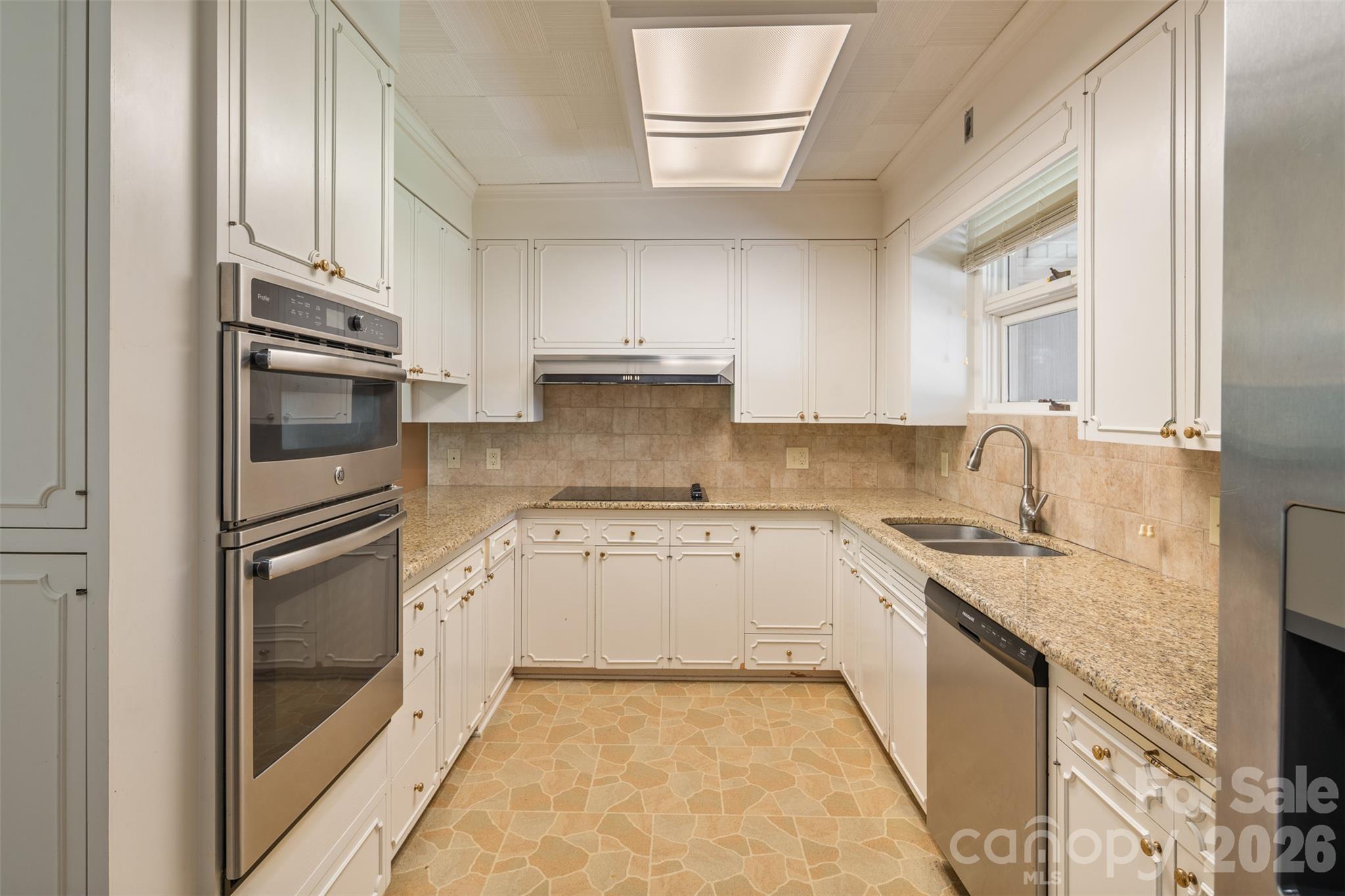 160 17th Avenue Property Photo 14