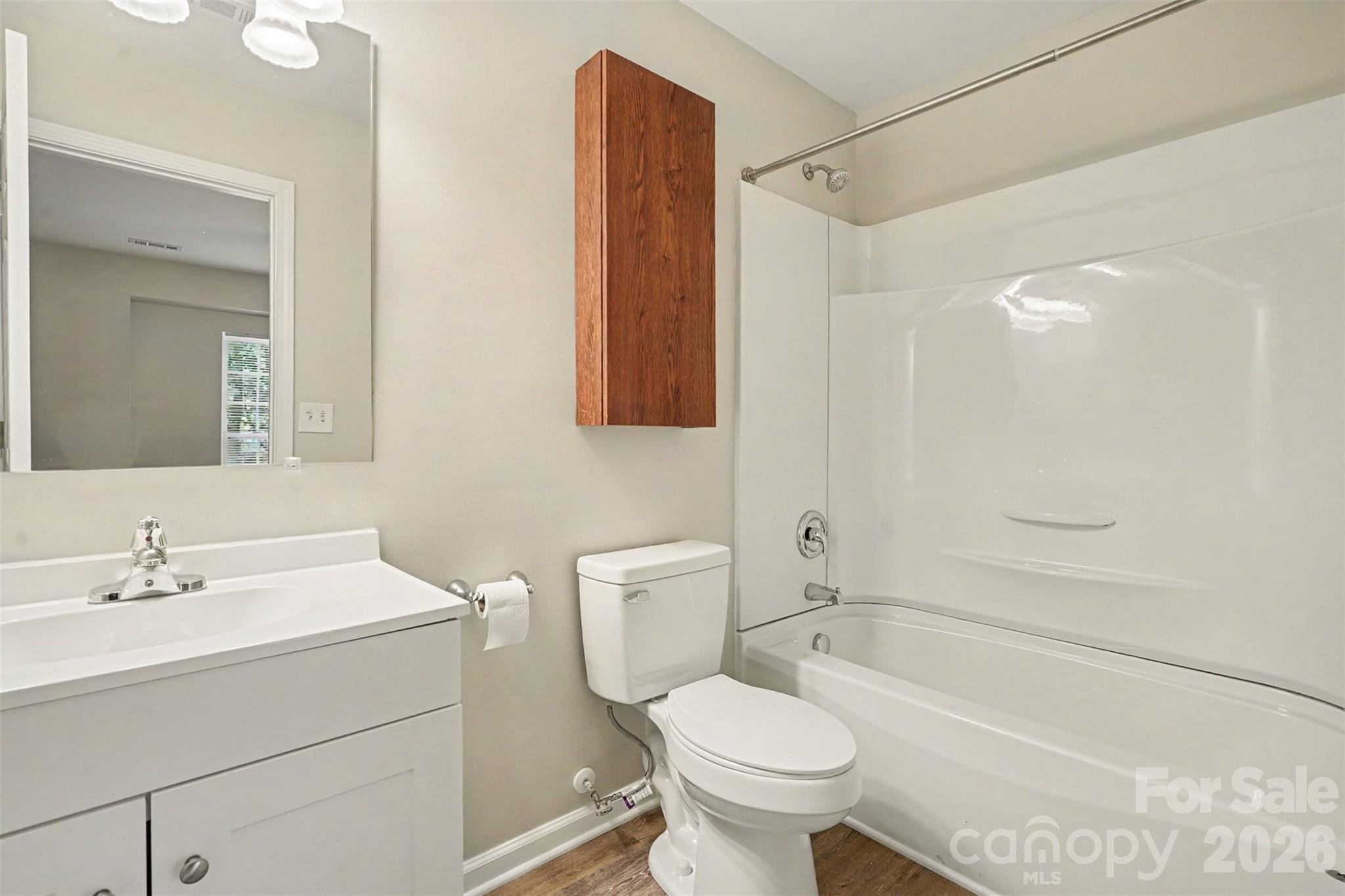 706 White Oak Lane Property Photo 17