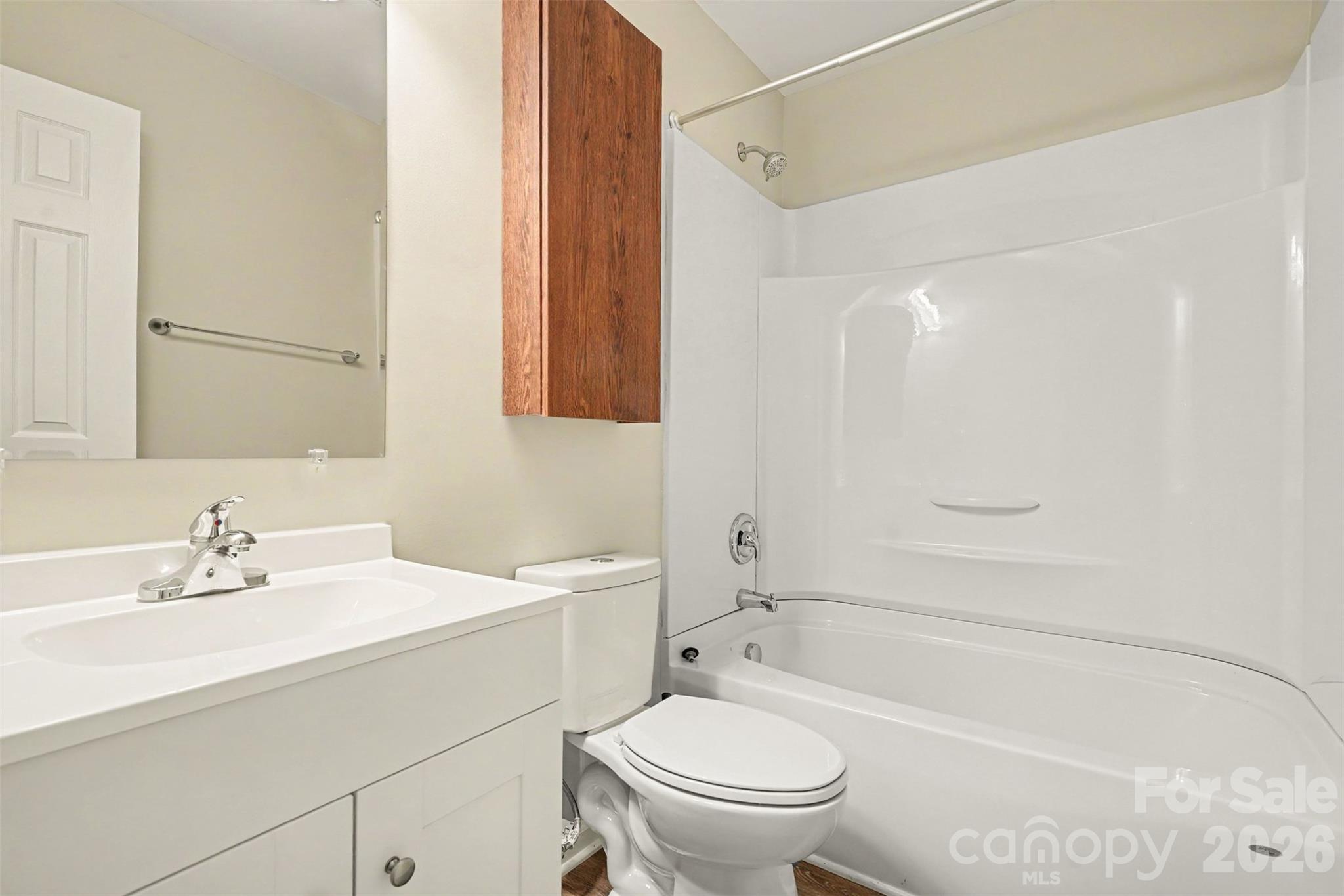 706 White Oak Lane Property Photo 18