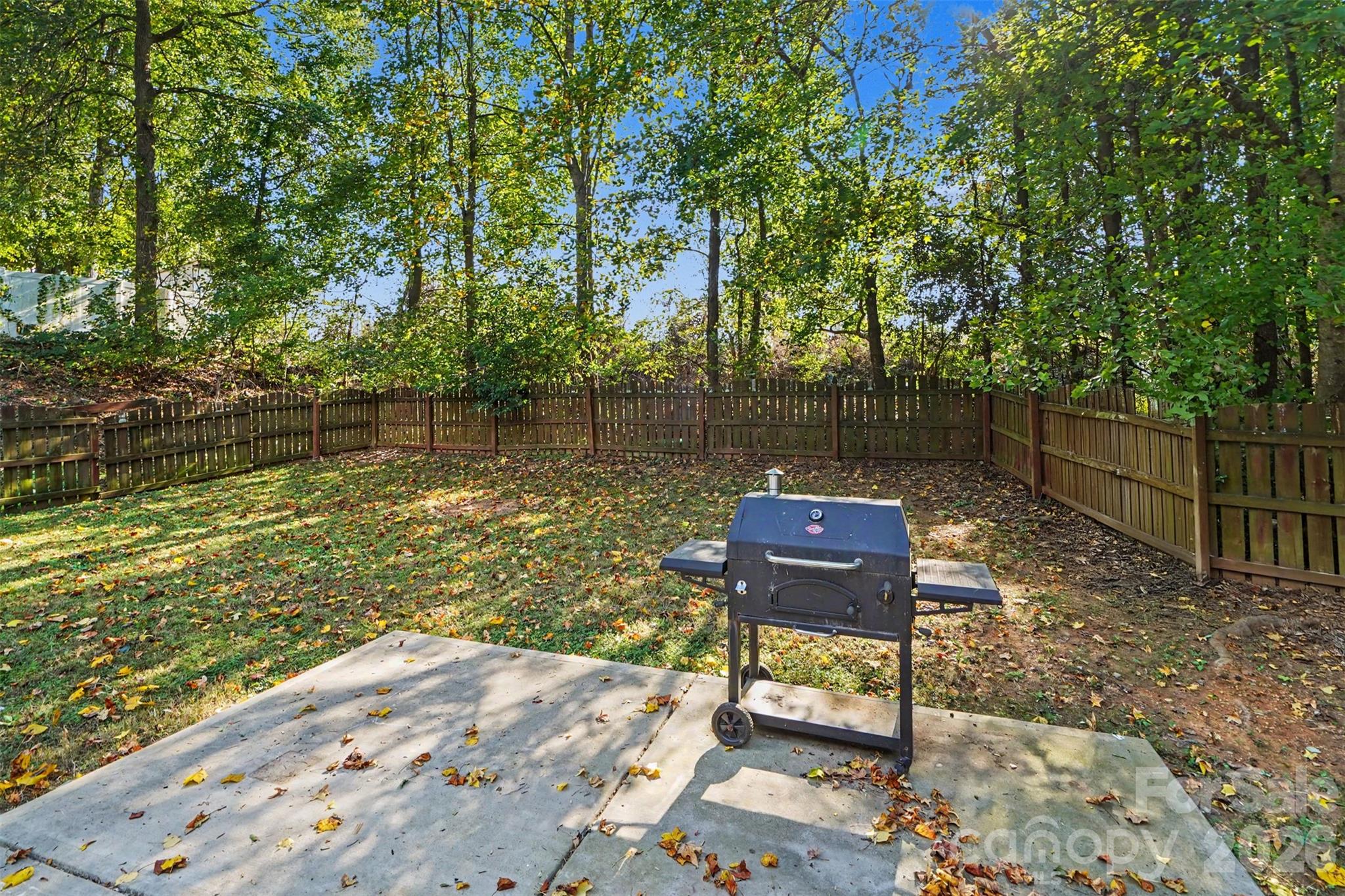 706 White Oak Lane Property Photo 24