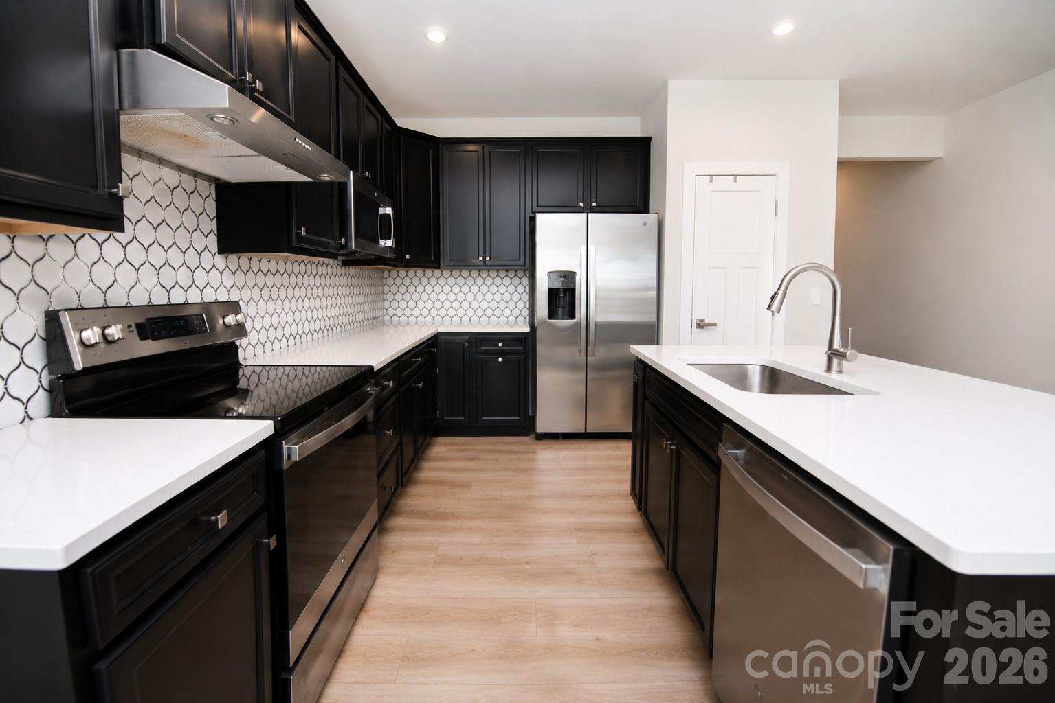912 Bernstein Avenue Property Photo 6