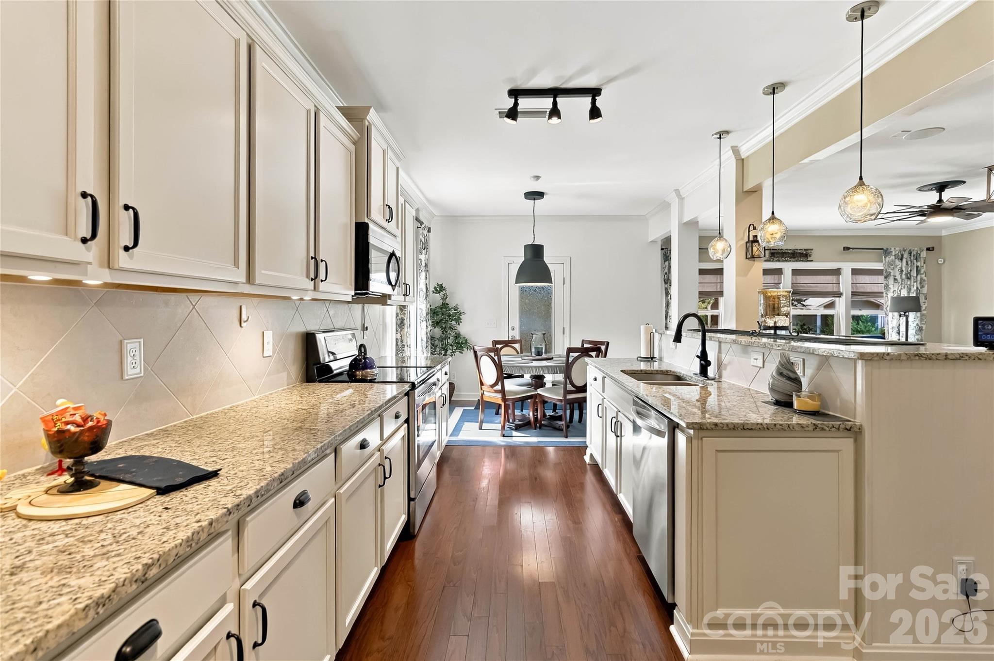 15221 Kissimmee Lane Property Photo 15