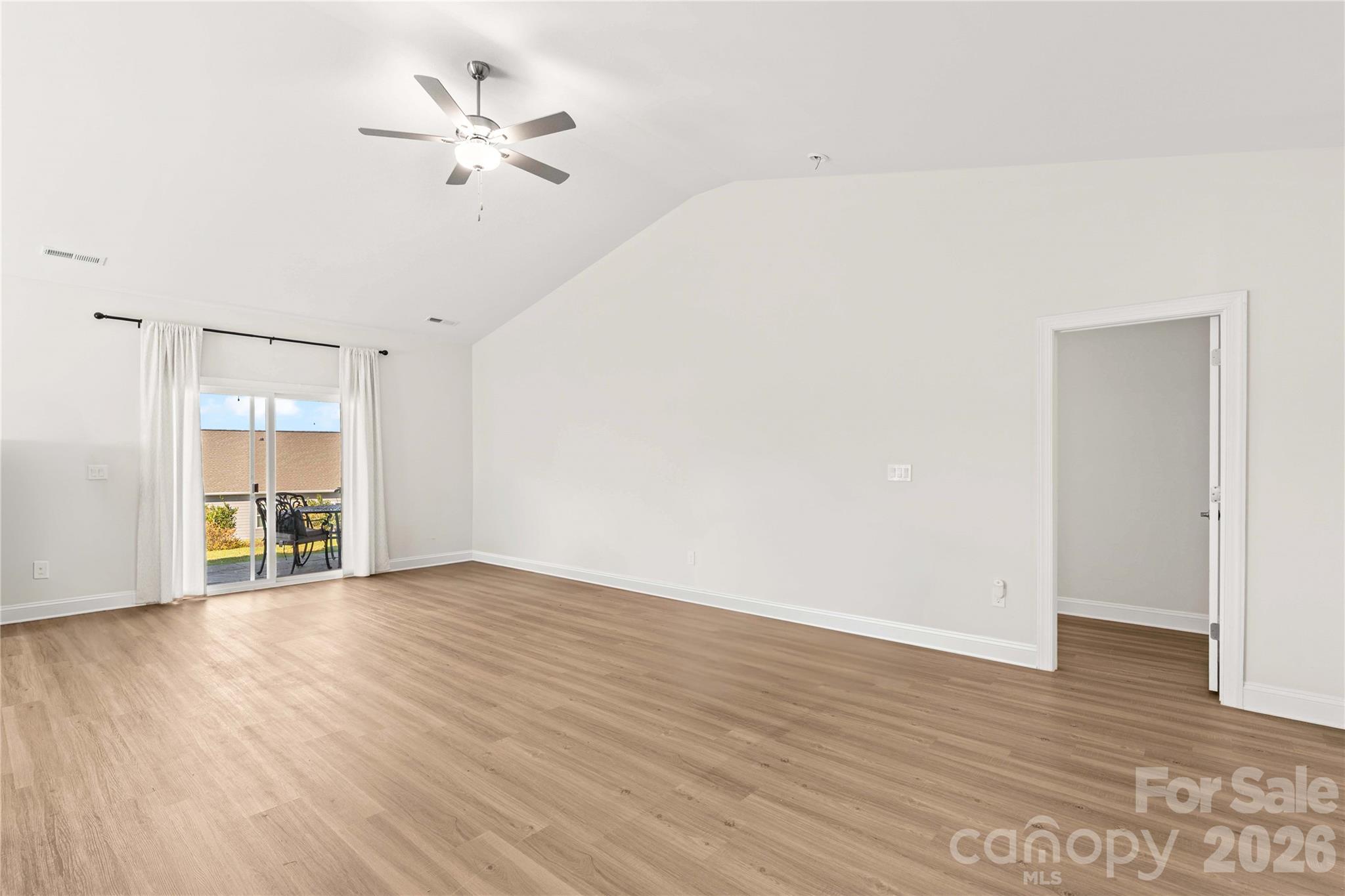 123 Tanner Loop Property Photo 4