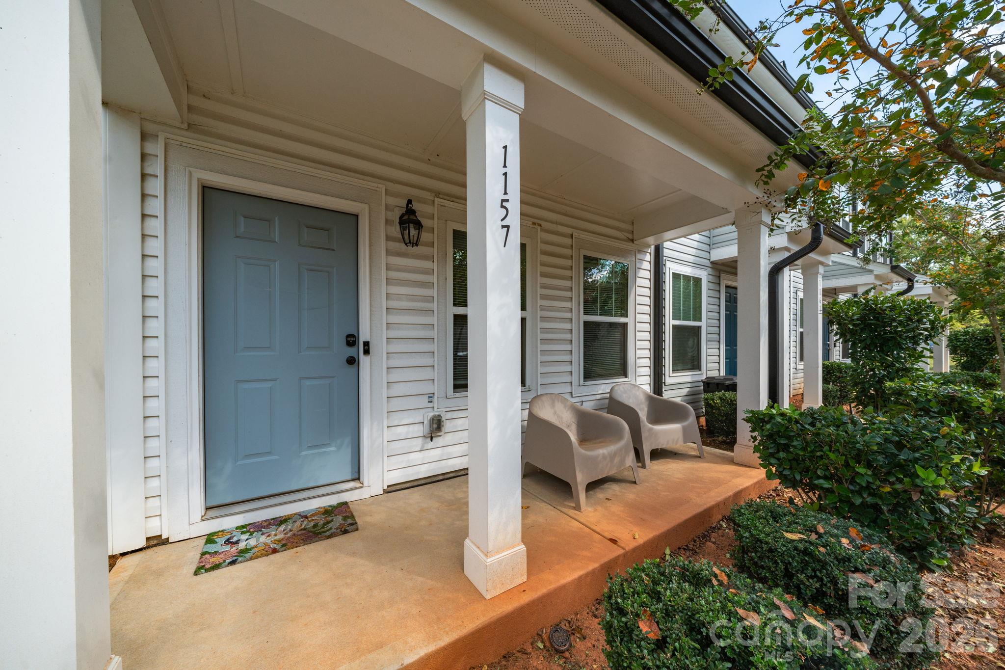 1157 Triece Lane Property Photo 3