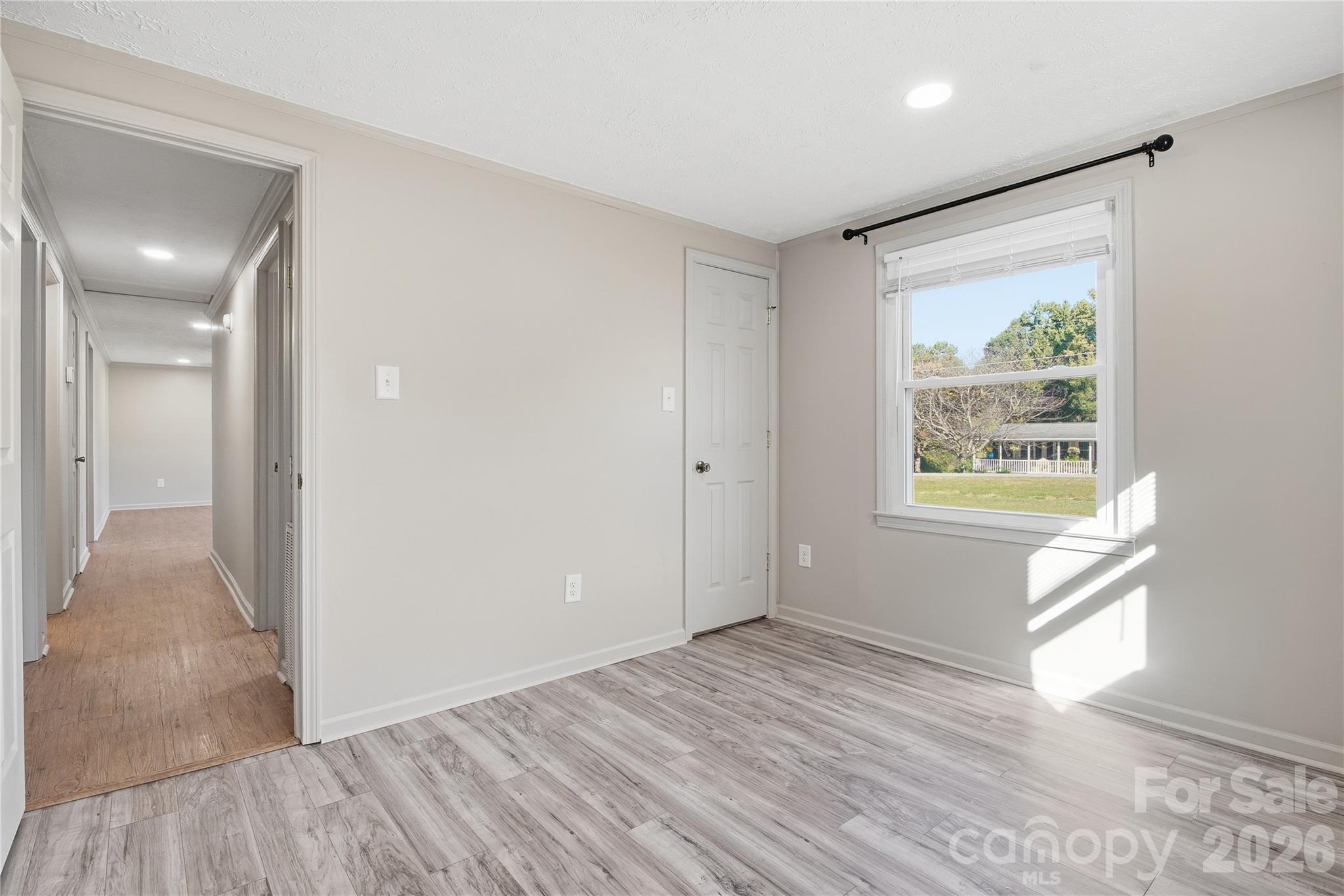 690 Rama Wood Drive Property Photo 6