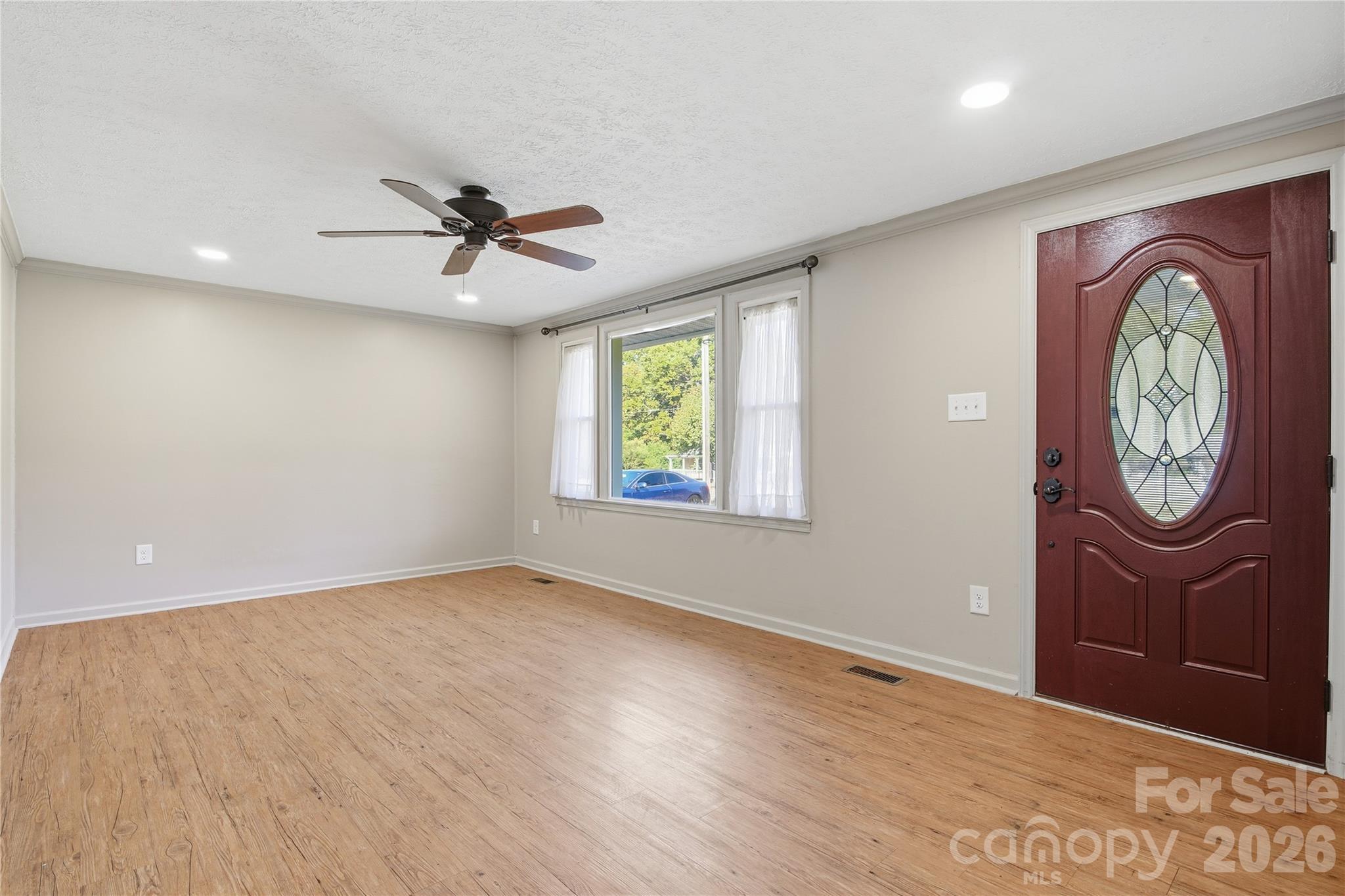 690 Rama Wood Drive Property Photo 12