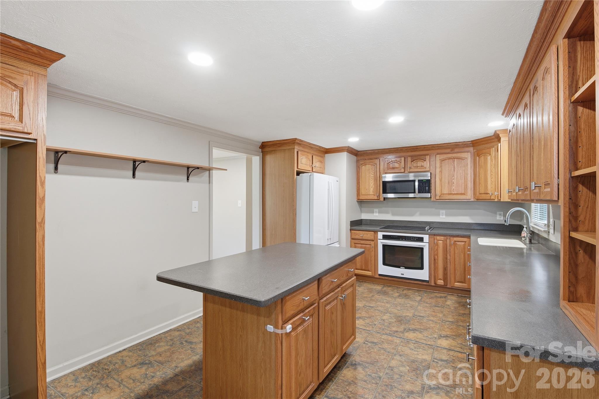 690 Rama Wood Drive Property Photo 15