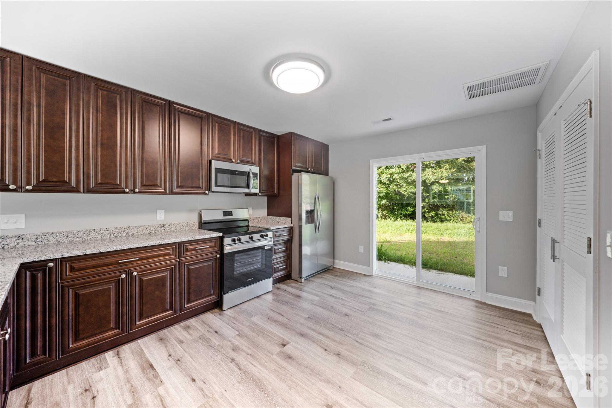 2700 Ridge Avenue Property Photo 3
