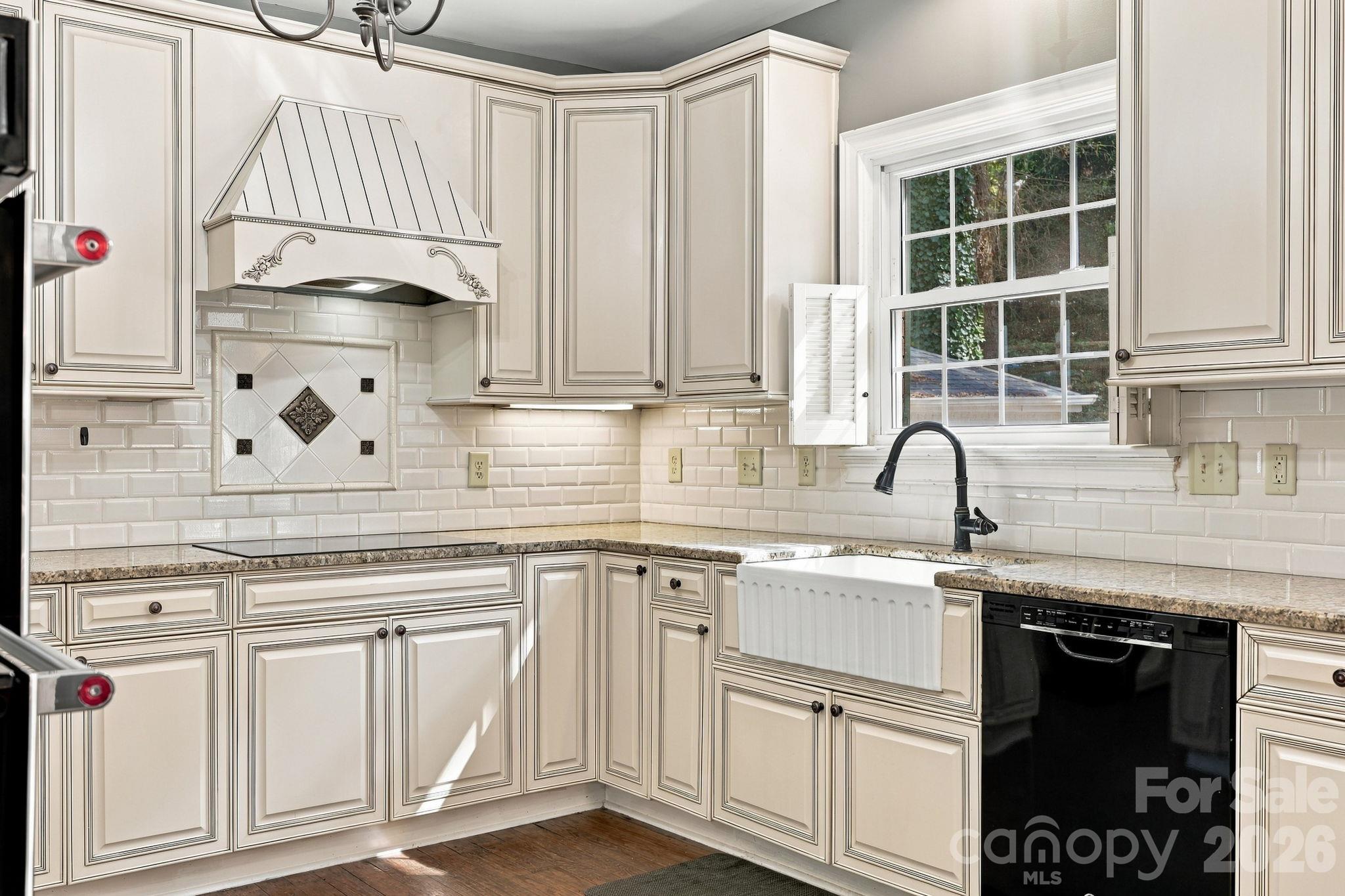 259 Sunset Street Property Photo 6