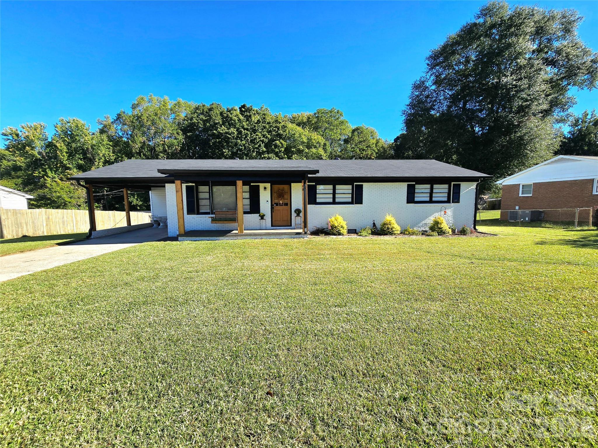 2610 Fairgreen Drive Property Photo 1