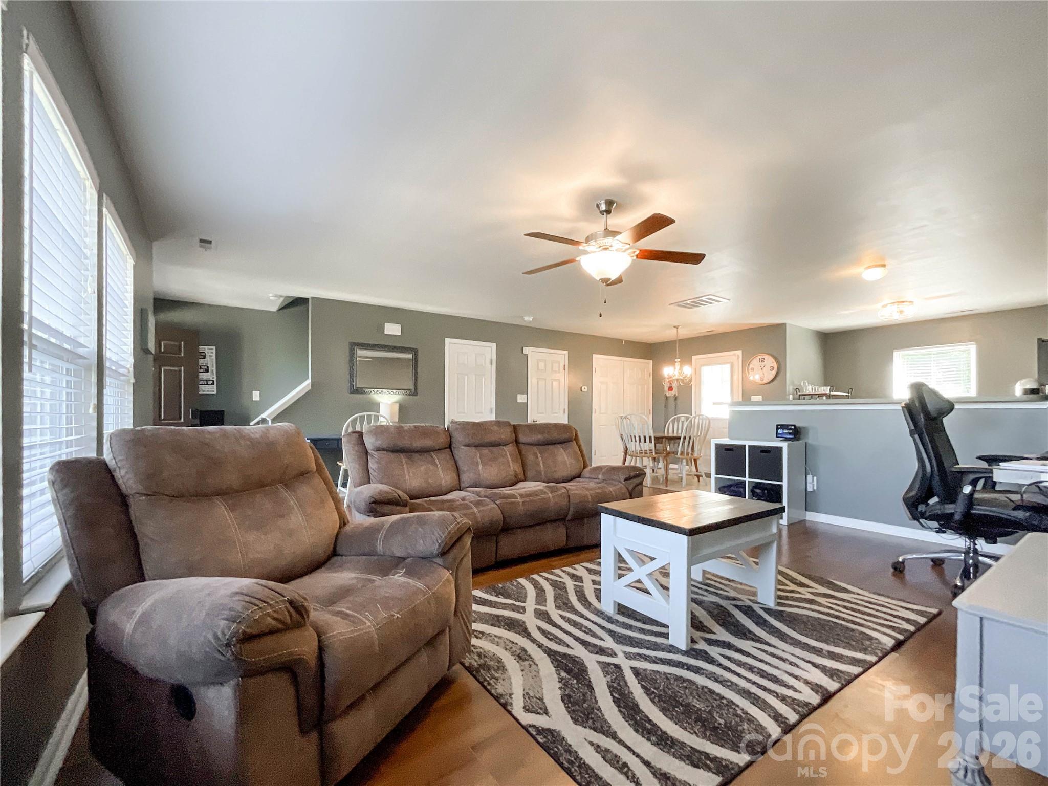 852 Tj Drive Property Photo 4
