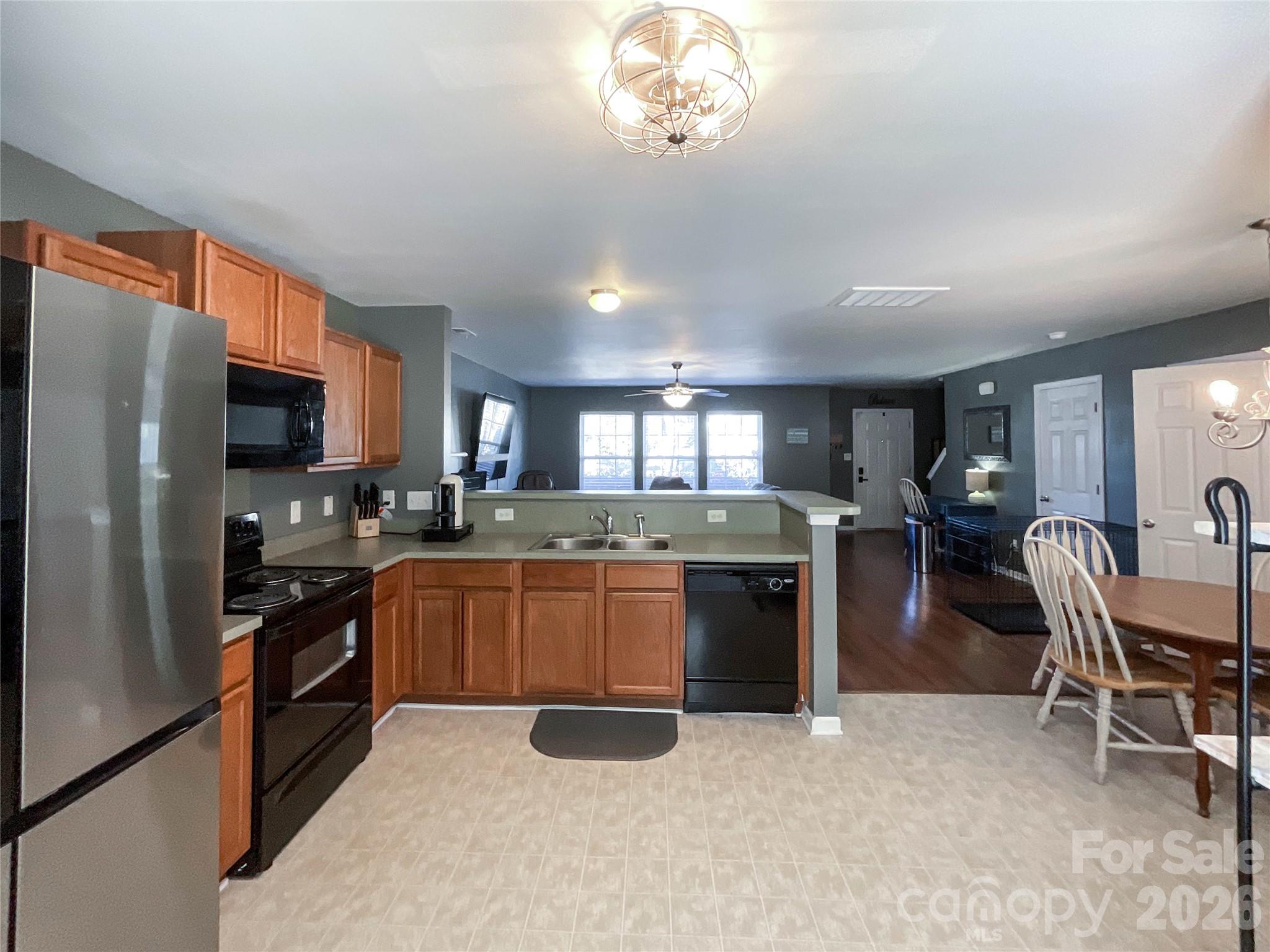 852 Tj Drive Property Photo 12