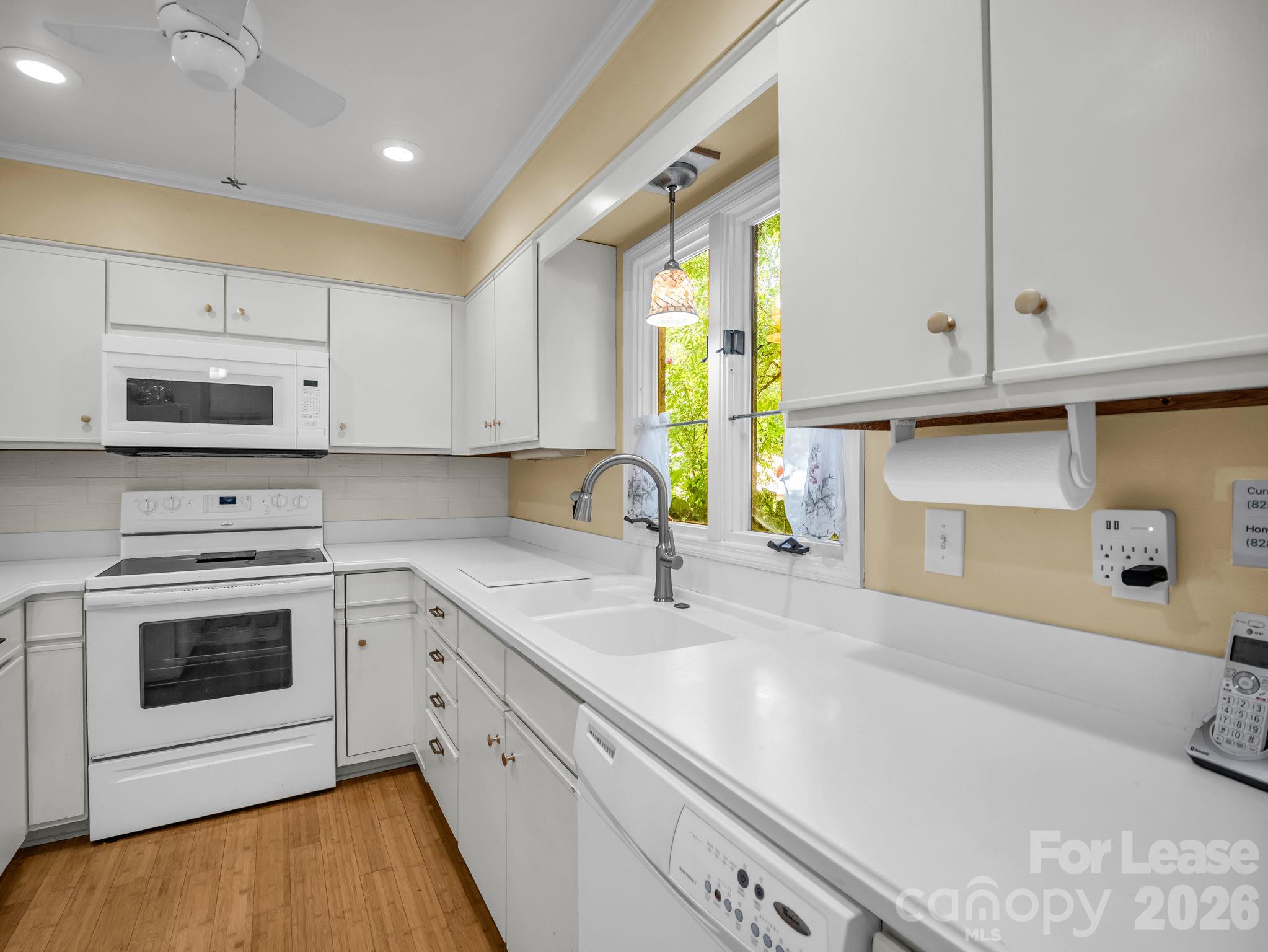 335 Melrose Avenue 111 Property Photo 8