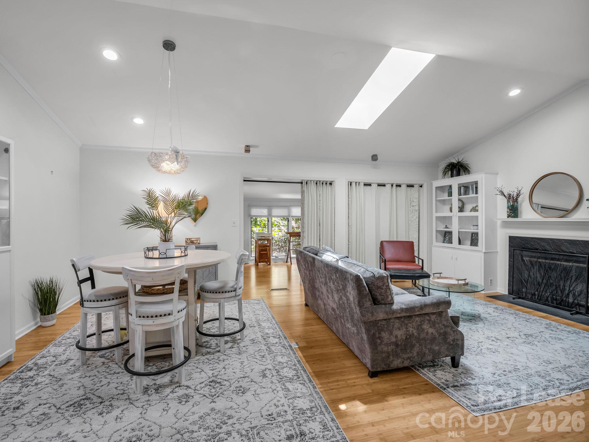 335 Melrose Avenue 111 Property Photo 12
