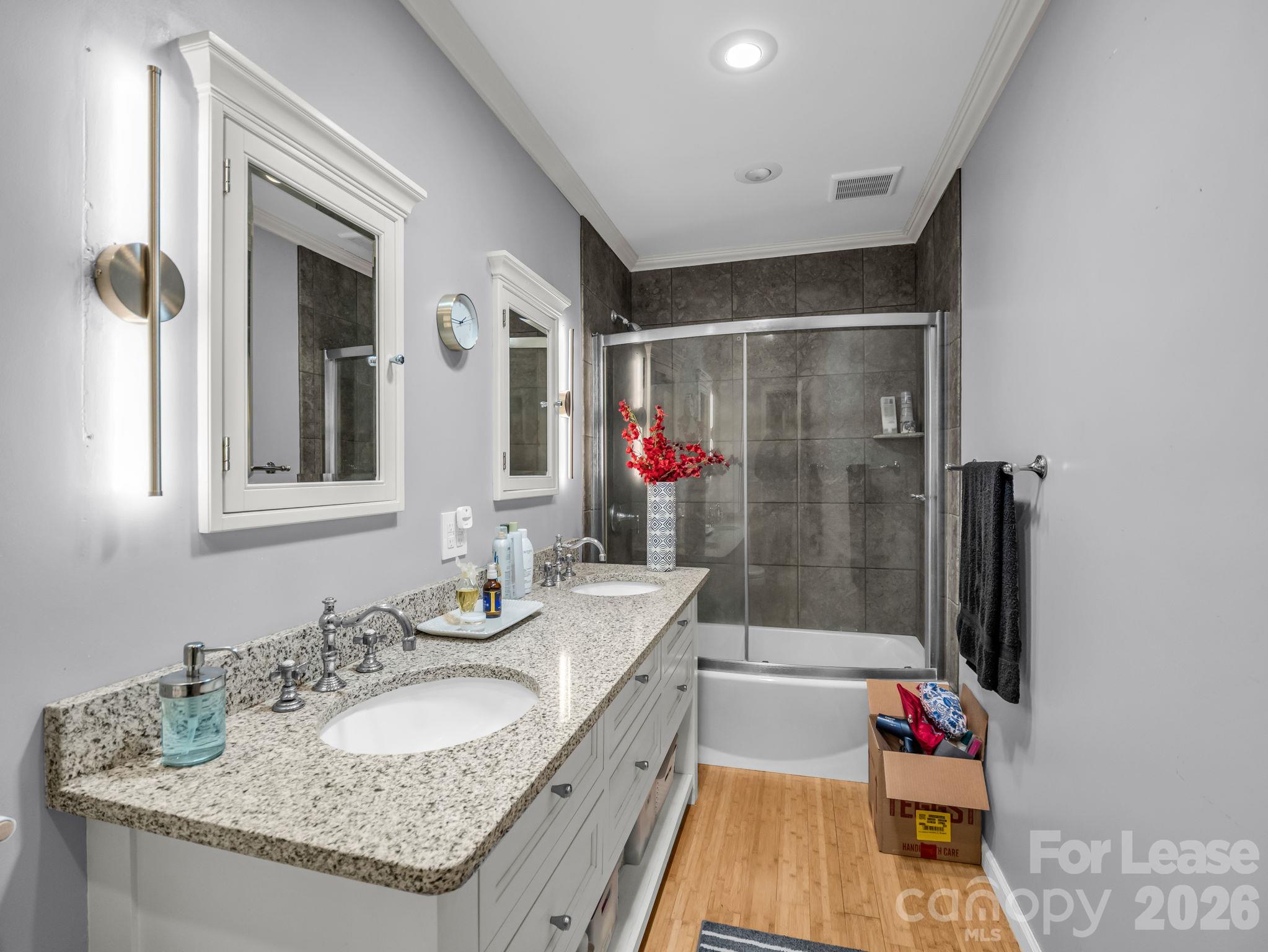 335 Melrose Avenue 111 Property Photo 25