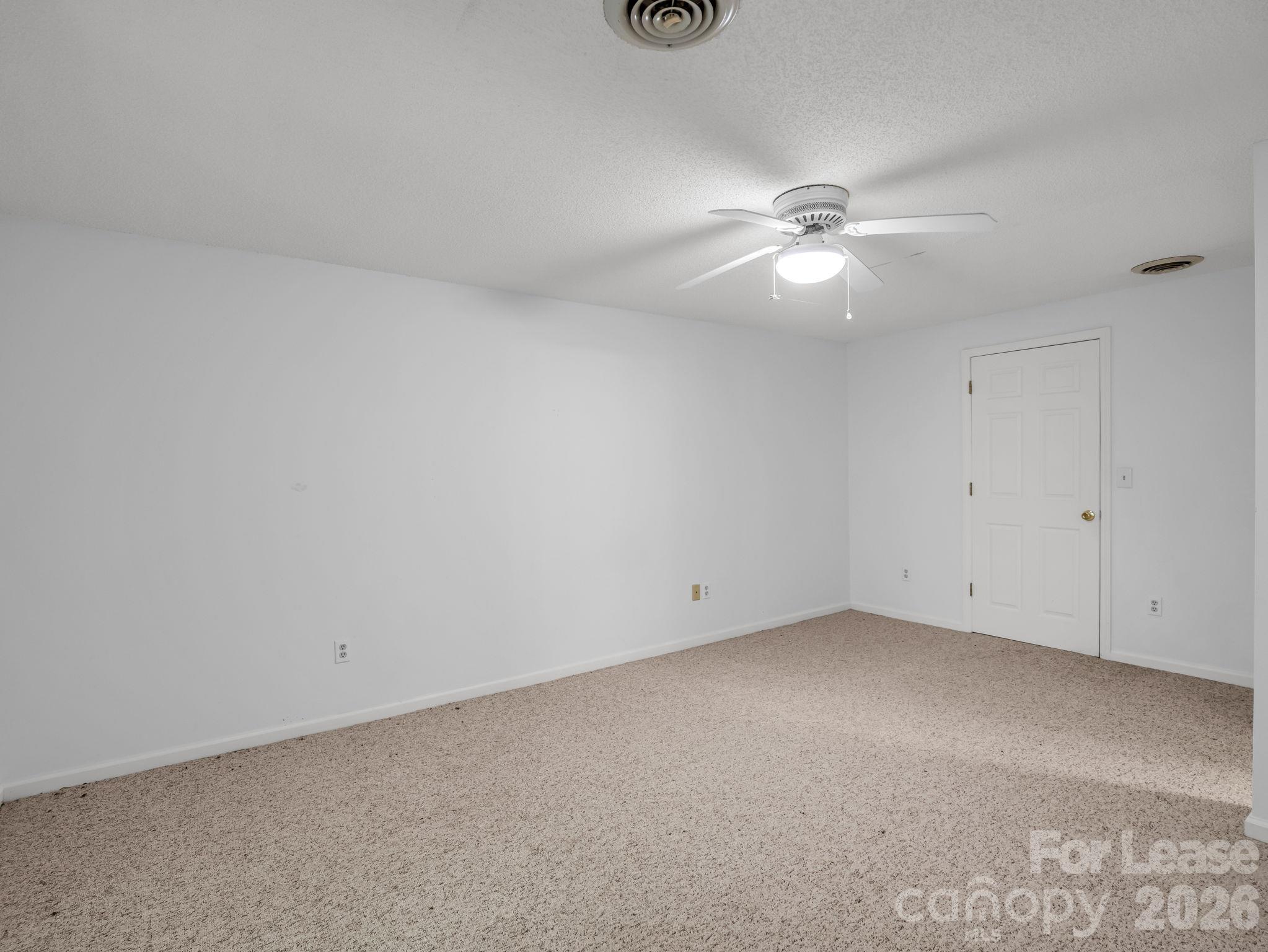 335 Melrose Avenue 111 Property Photo 35