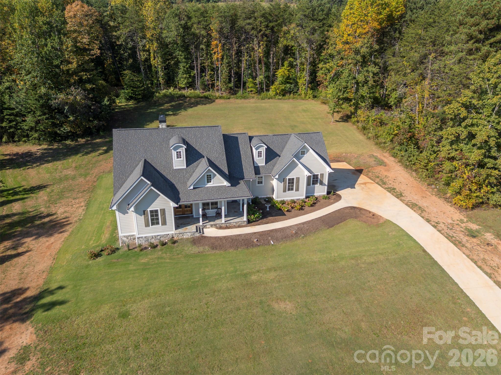 67 Taddington Circle Property Photo 6