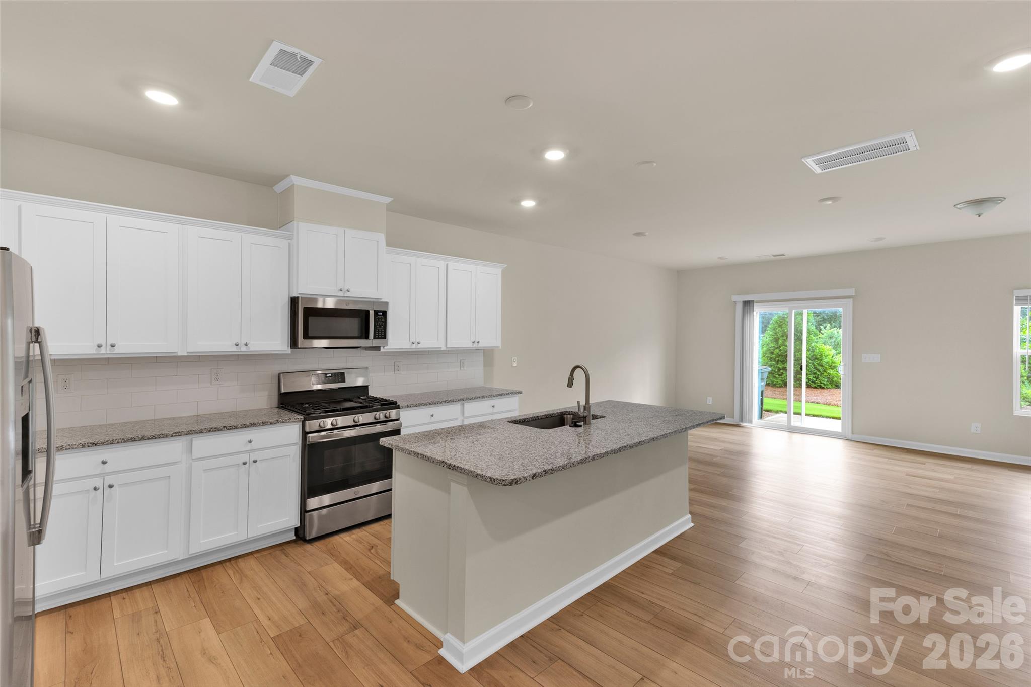 2777 Nw Yeager Drive Property Photo 26