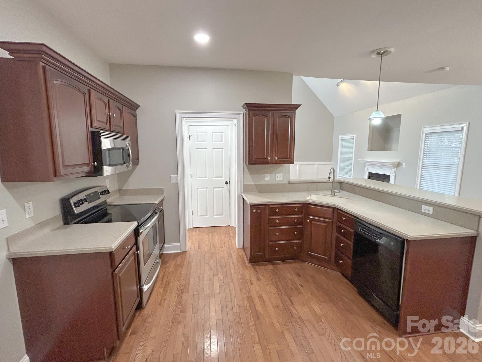 201 Colonel Holcombe Place Property Photo 8