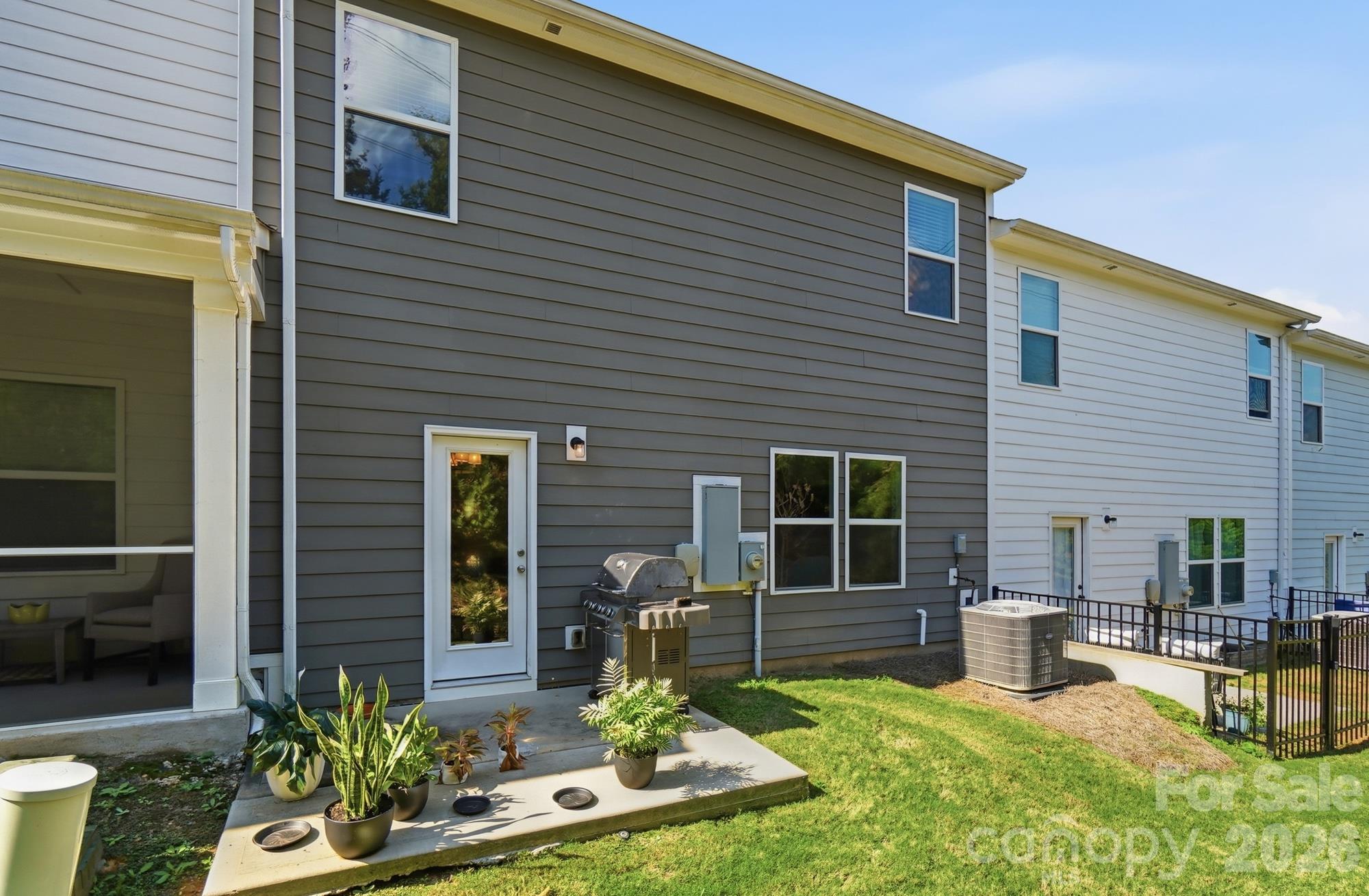 1138 Streamside Lane Property Photo 36