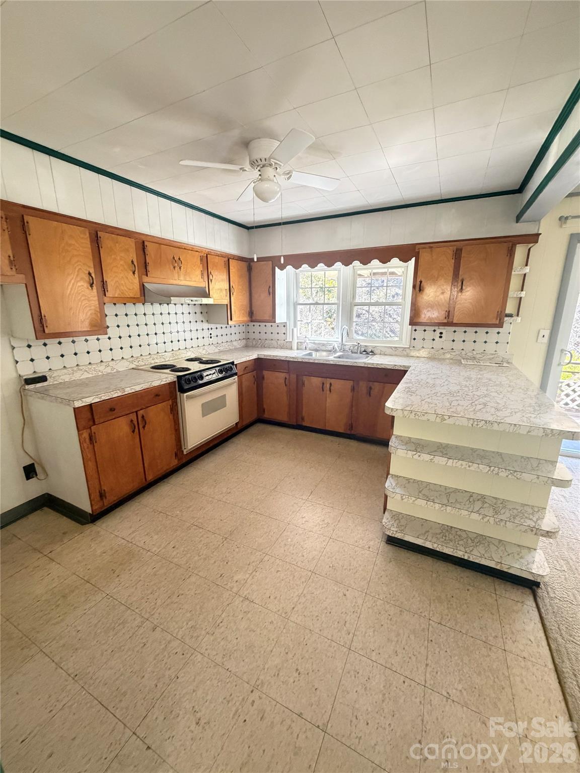 338 Sweet Creek Road Property Photo 8