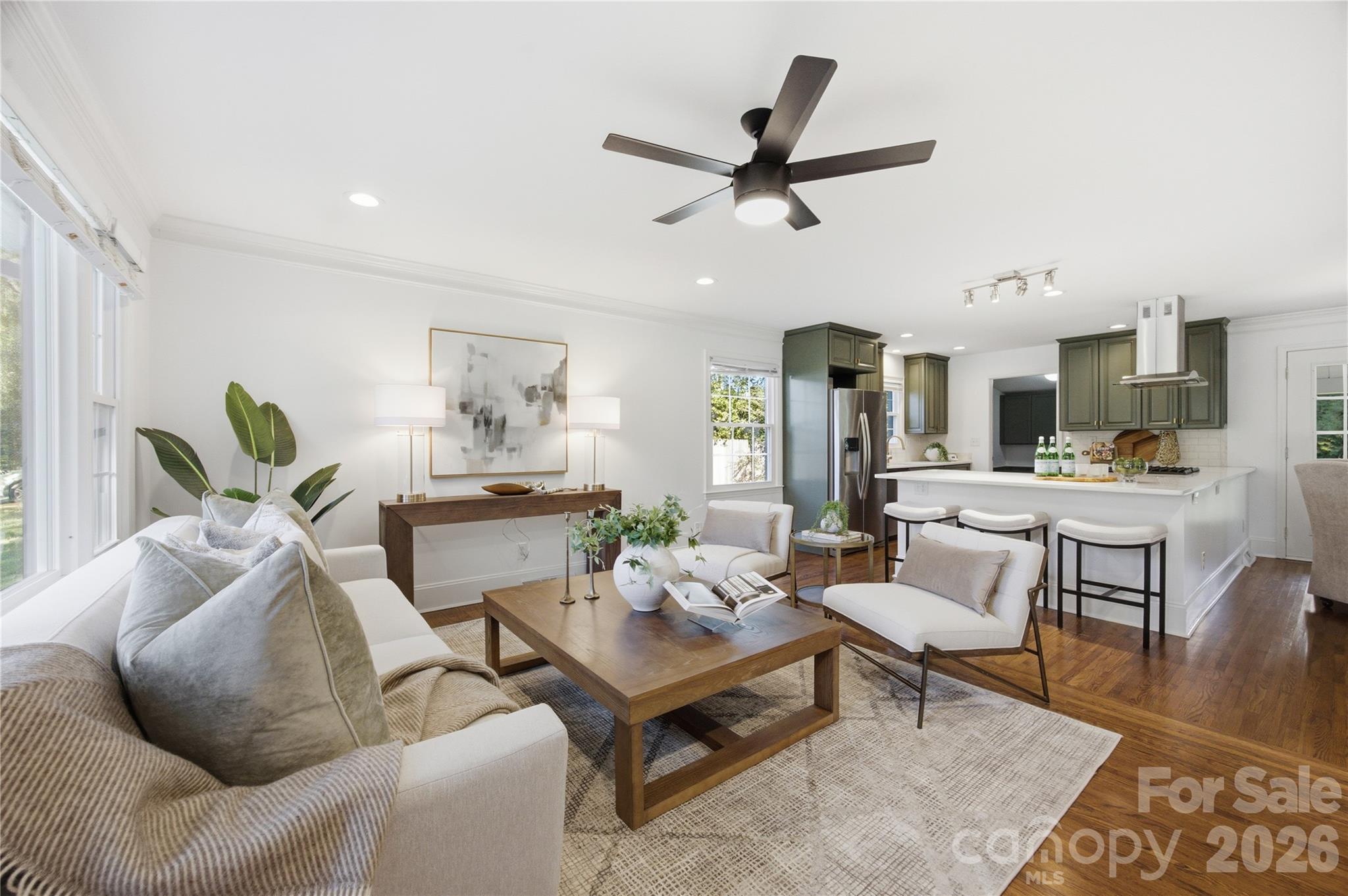 4809 Walden Court Property Photo 3
