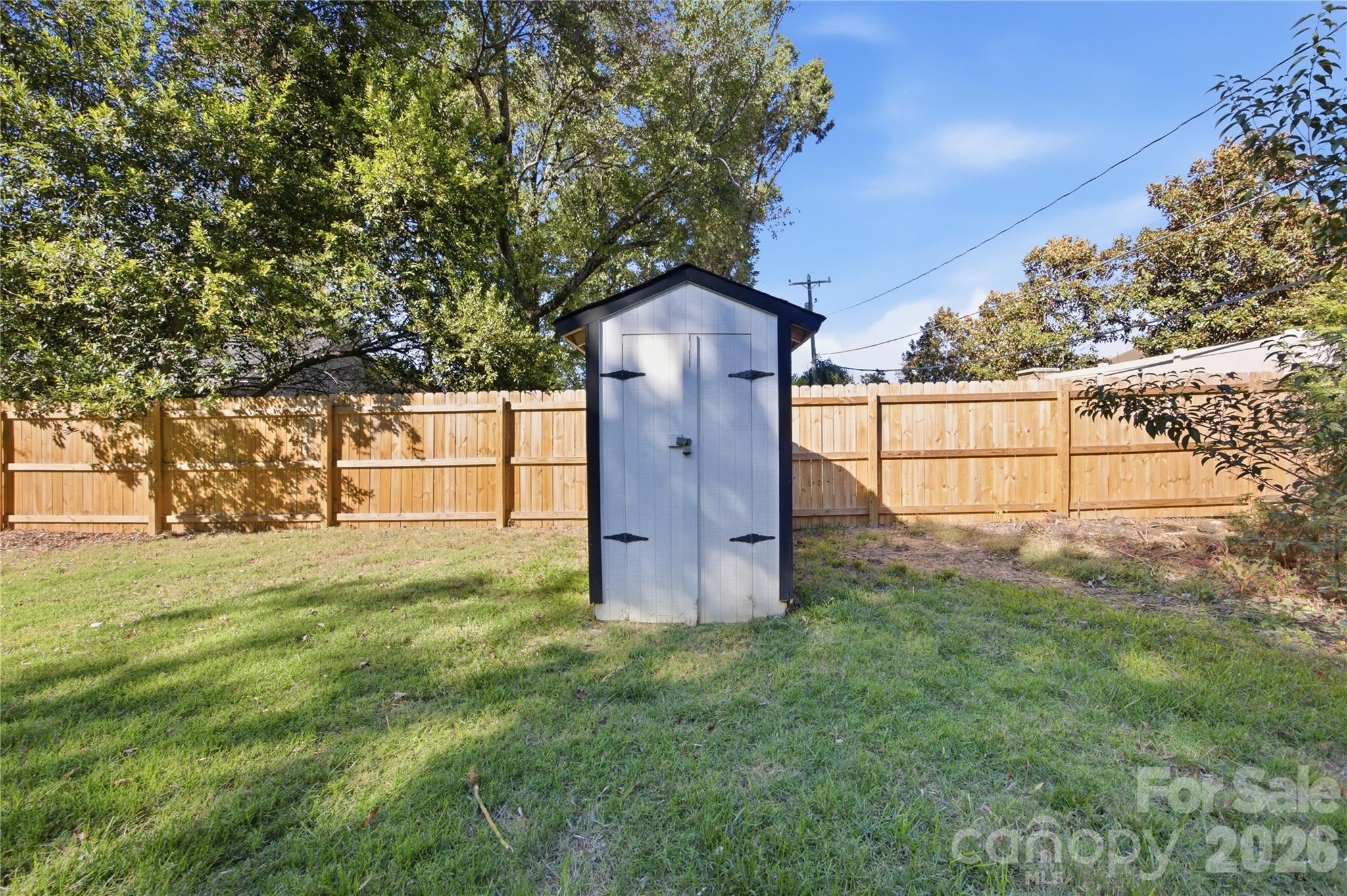 4809 Walden Court Property Photo 30
