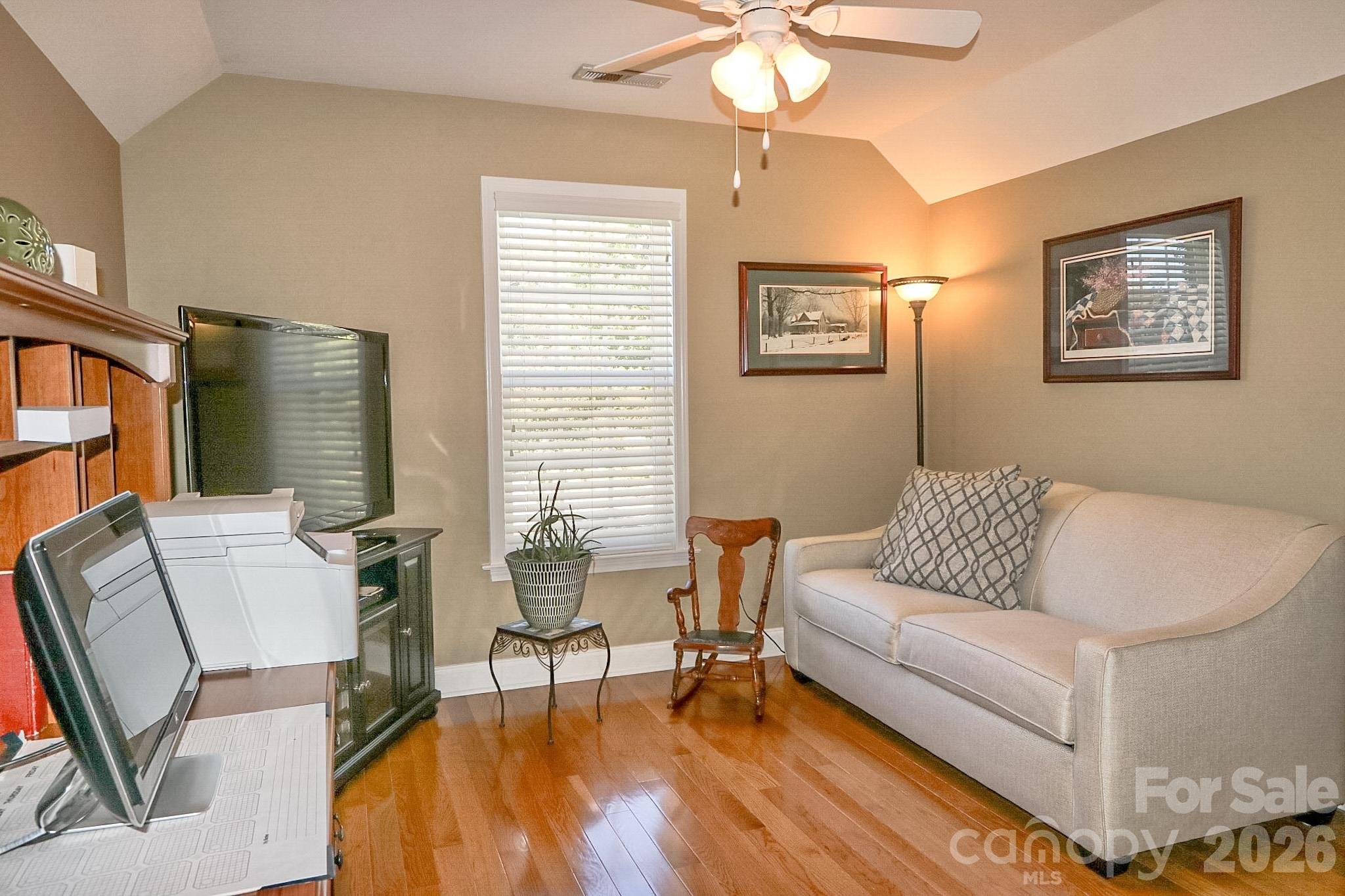2122 Walnut Crossing Run Property Photo 28