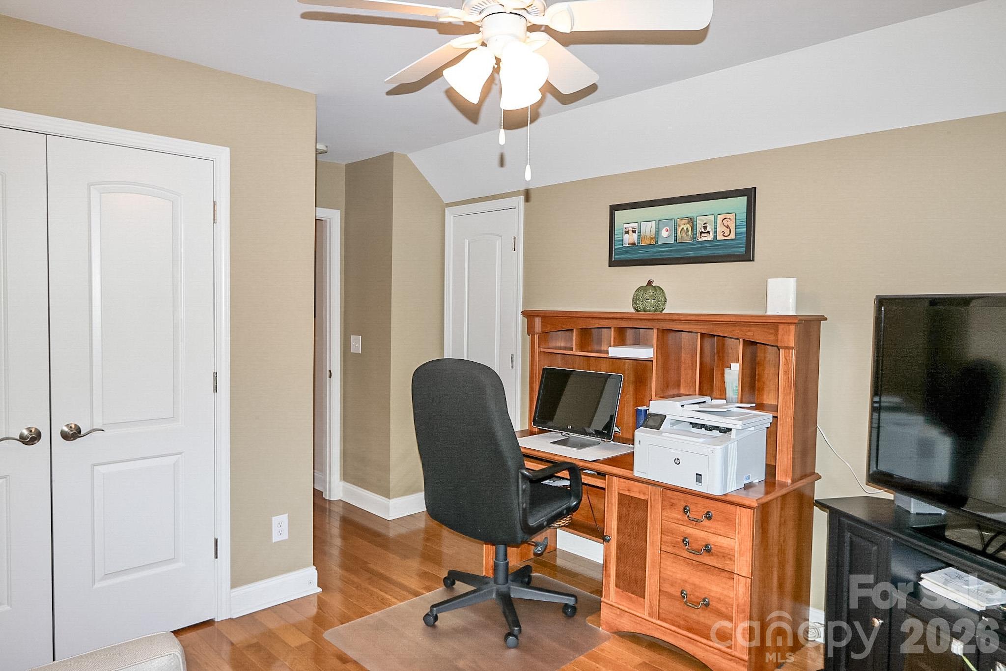 2122 Walnut Crossing Run Property Photo 29