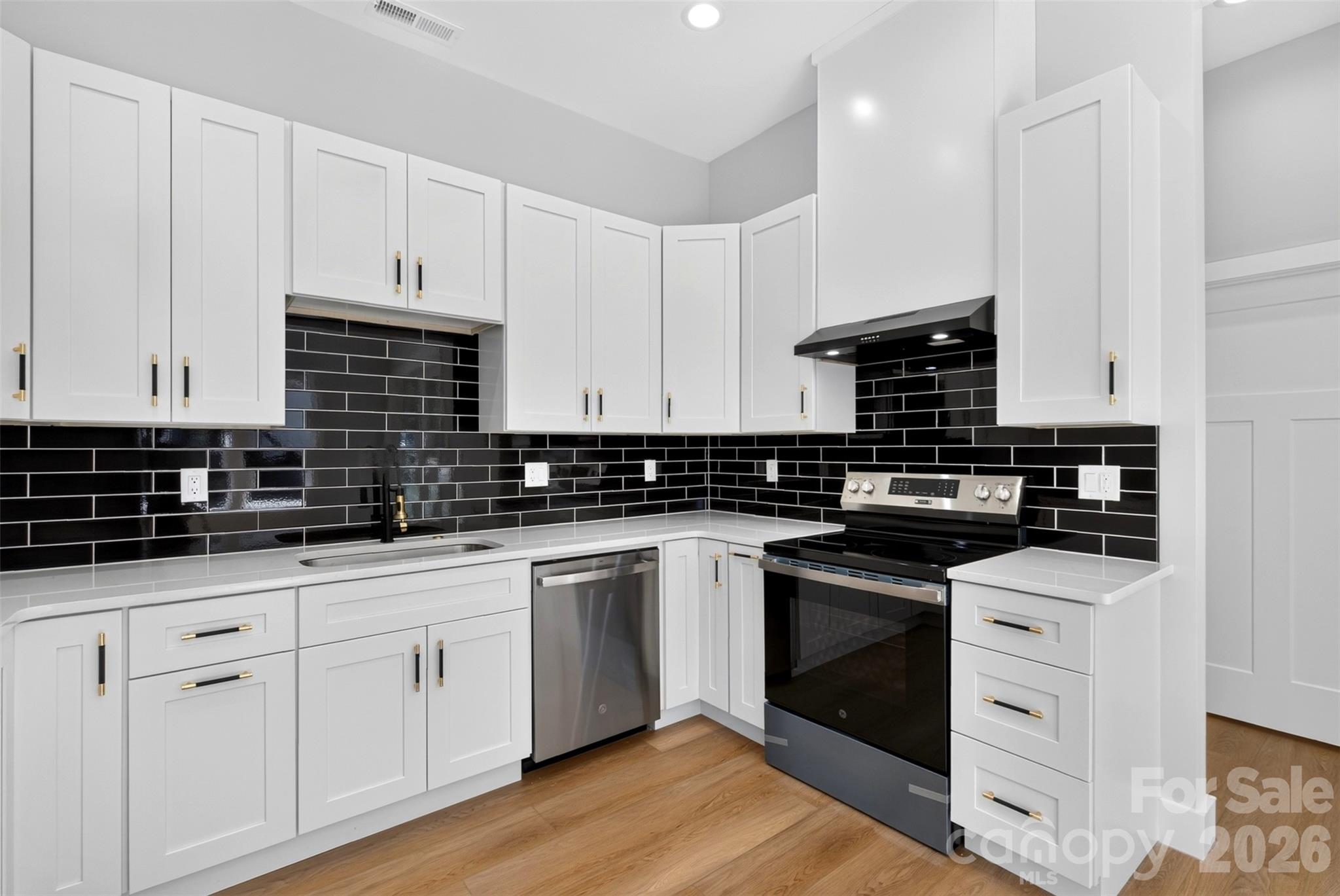 305 Chadwick Avenue Property Photo 7