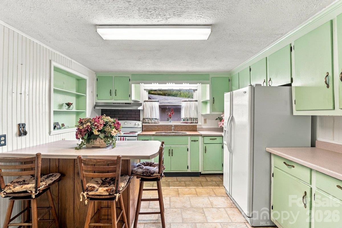 11 Whitt Road Property Photo 2