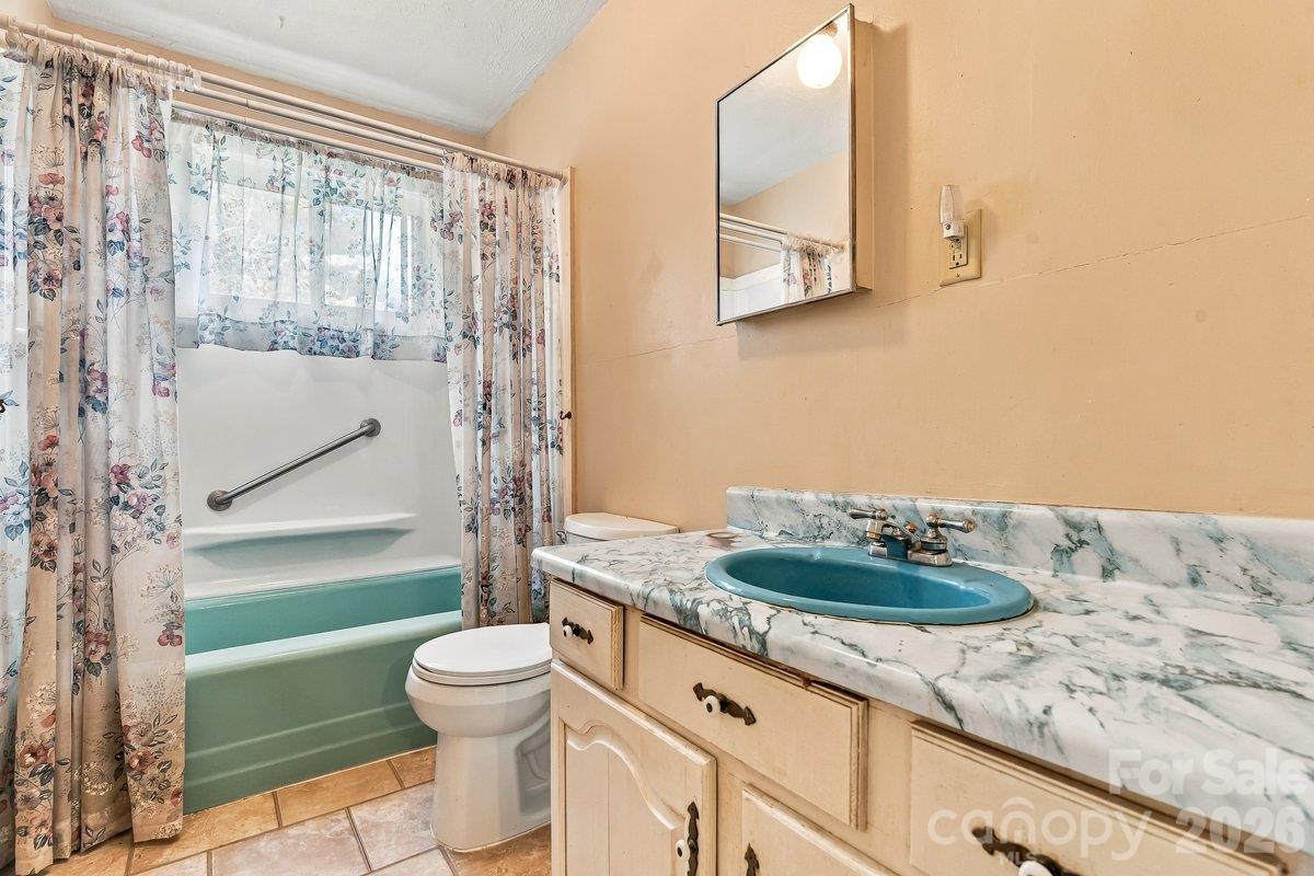 11 Whitt Road Property Photo 13