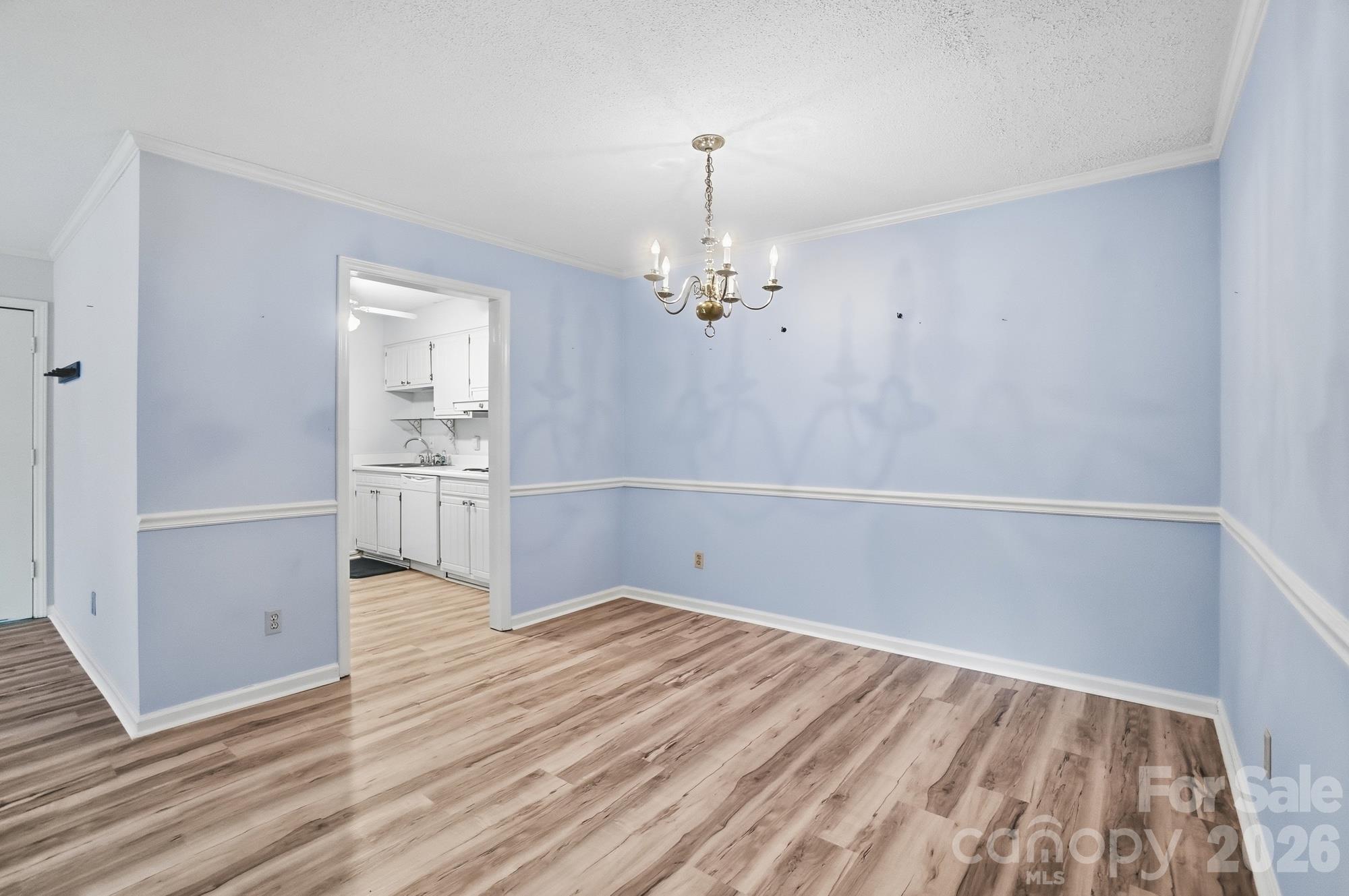 4754 Hedgemore Drive N Property Photo 11