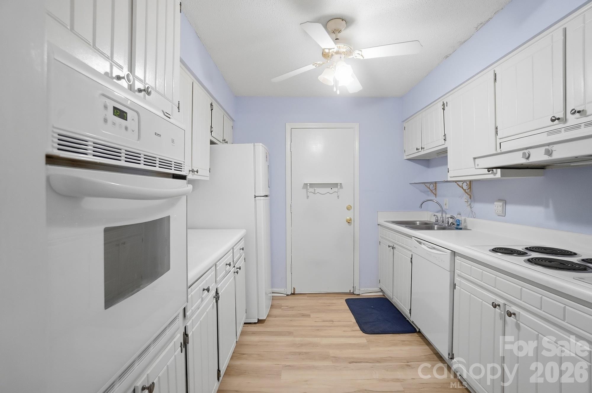 4754 Hedgemore Drive N Property Photo 15
