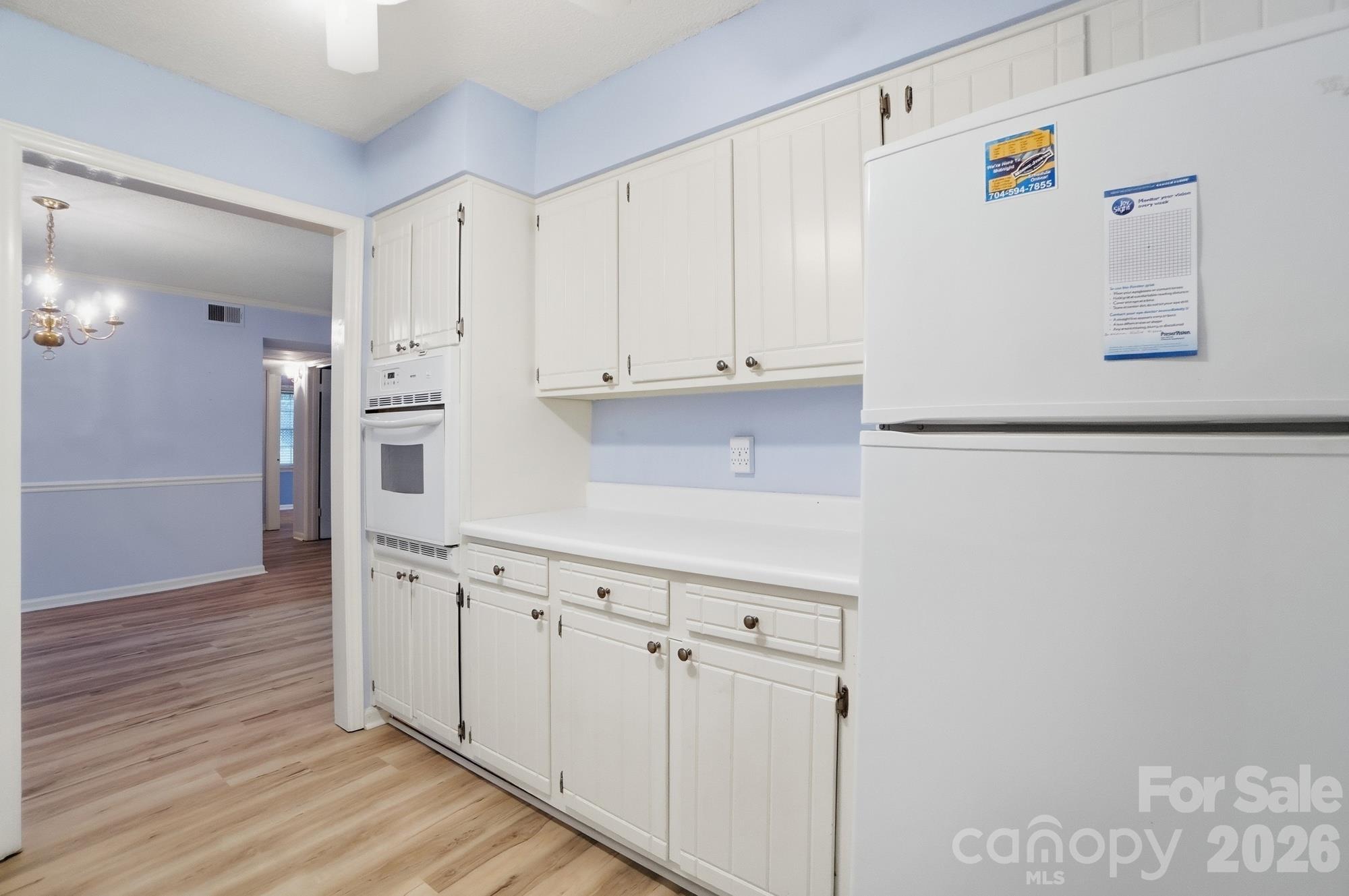 4754 Hedgemore Drive N Property Photo 18