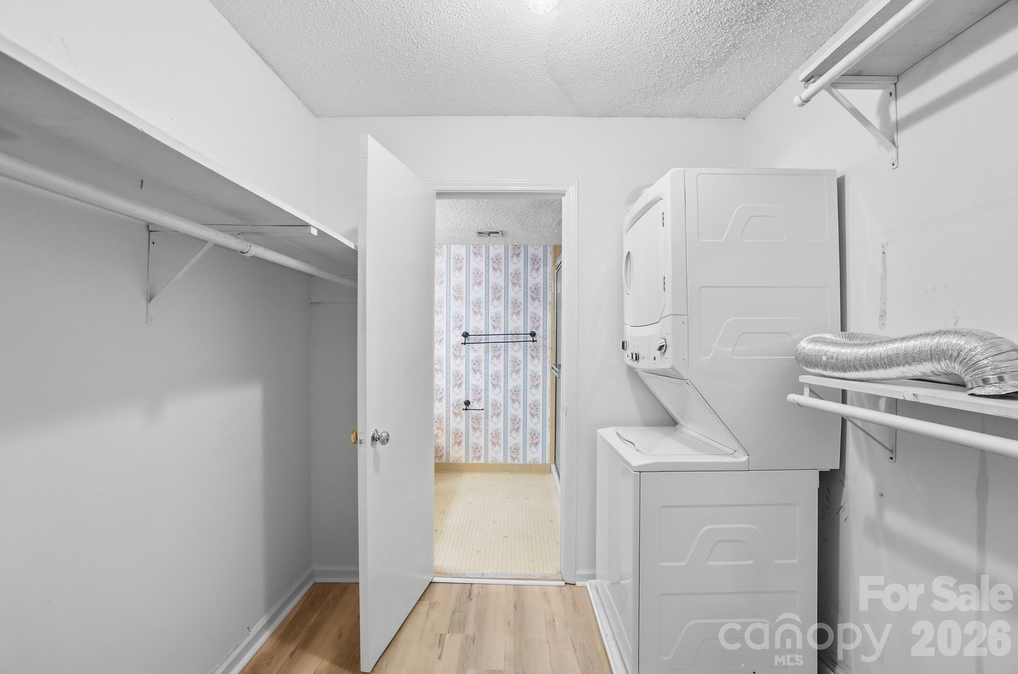 4754 Hedgemore Drive N Property Photo 25