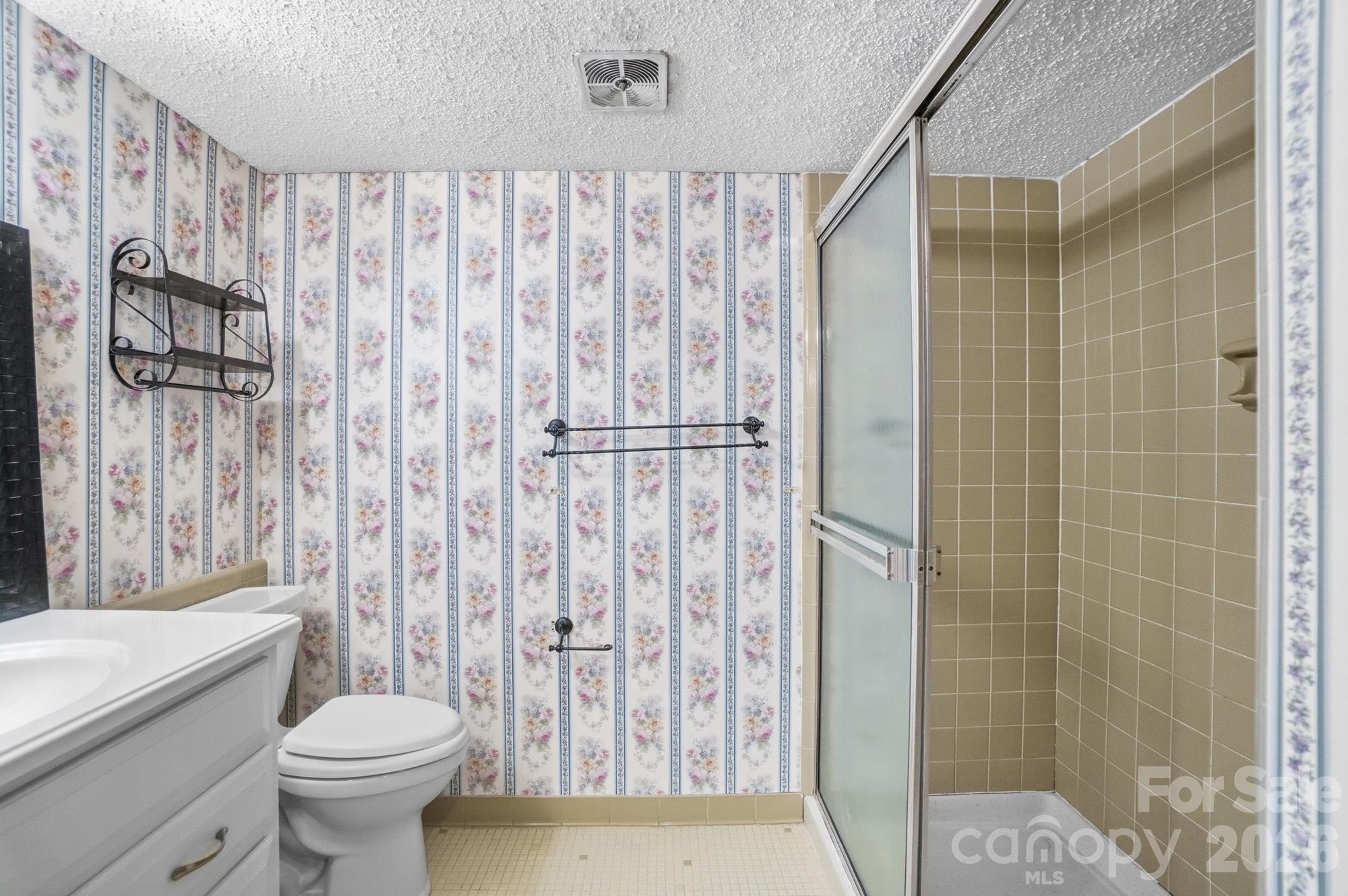 4754 Hedgemore Drive N Property Photo 27