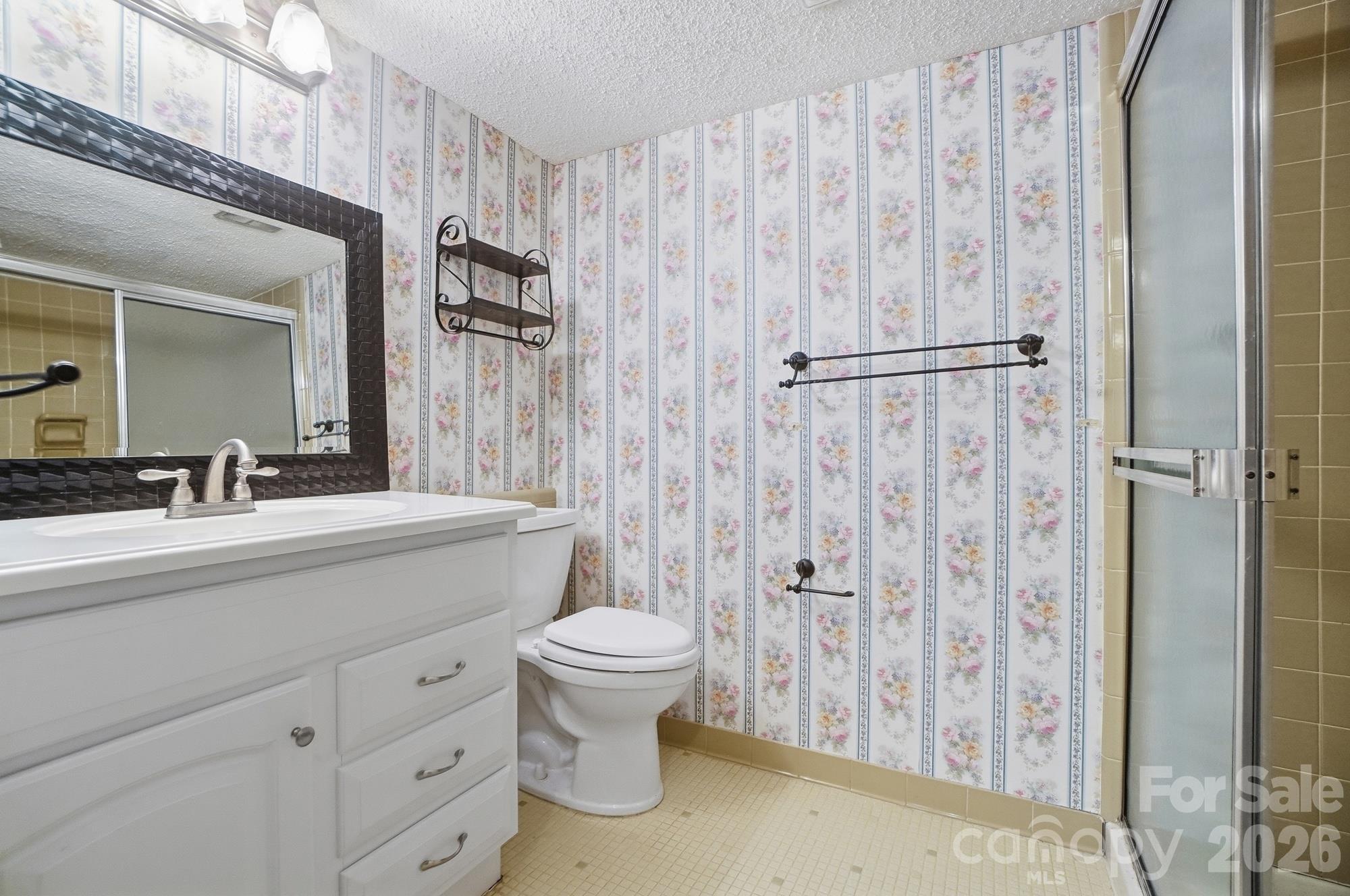 4754 Hedgemore Drive N Property Photo 28