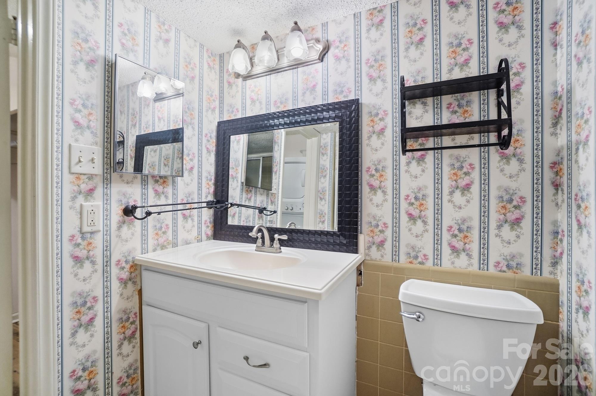 4754 Hedgemore Drive N Property Photo 29