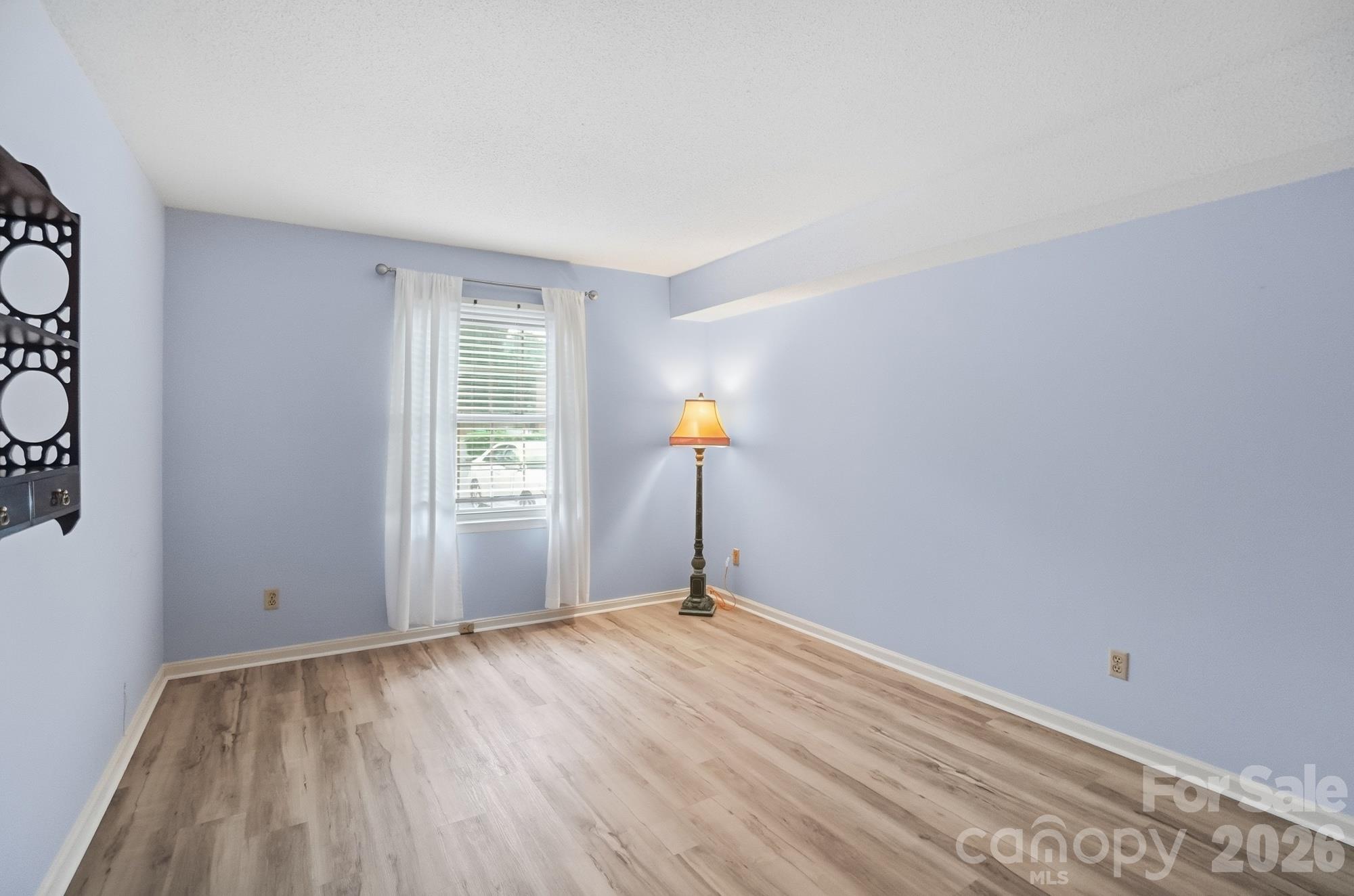4754 Hedgemore Drive N Property Photo 31